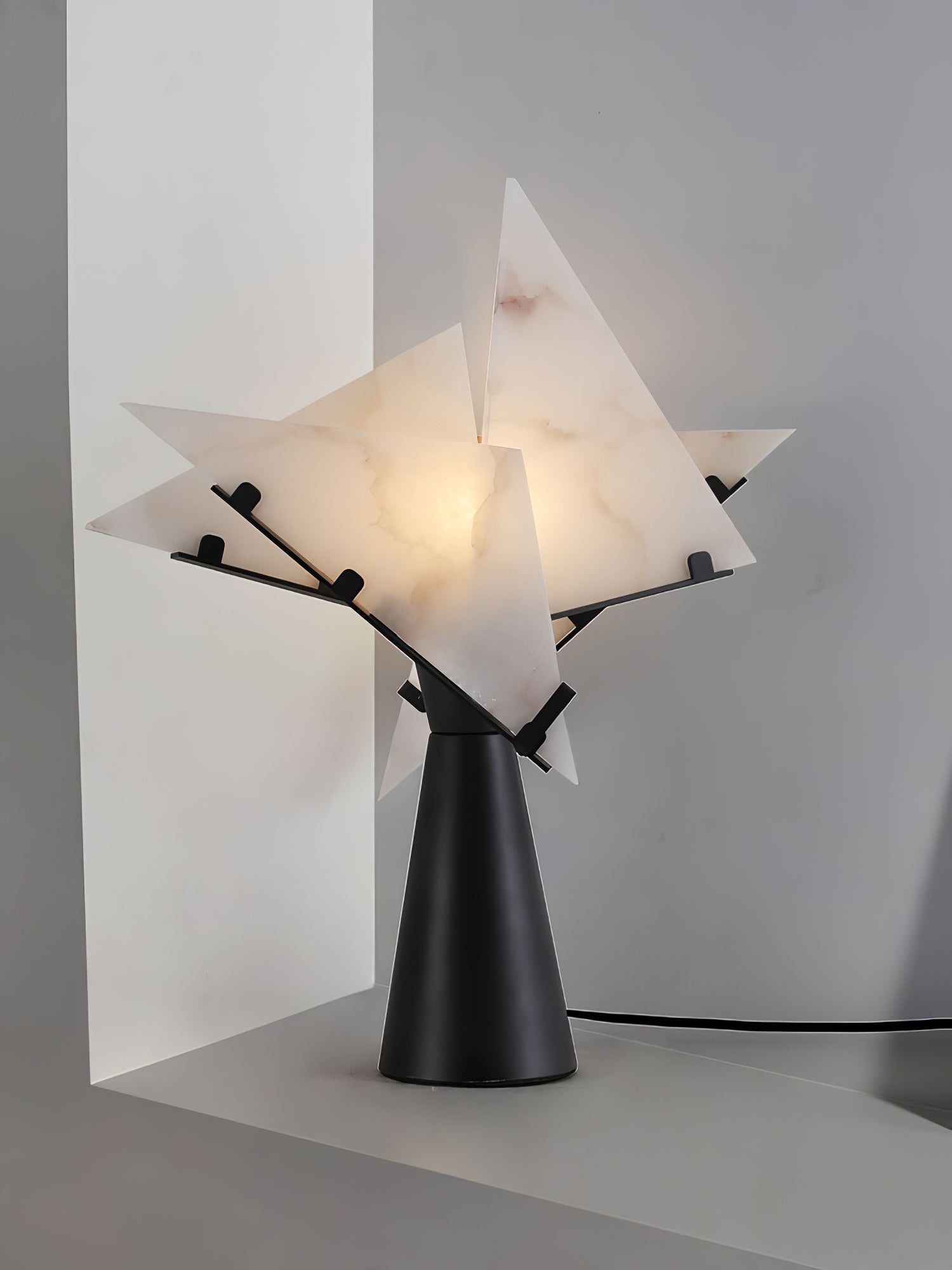 Aursilion Star Alabaster Table Lamp - Blowlighting