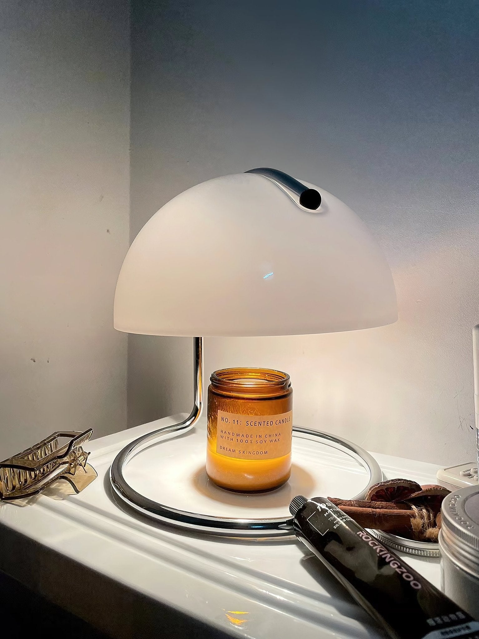Pierre Table Lamp - Blowlighting