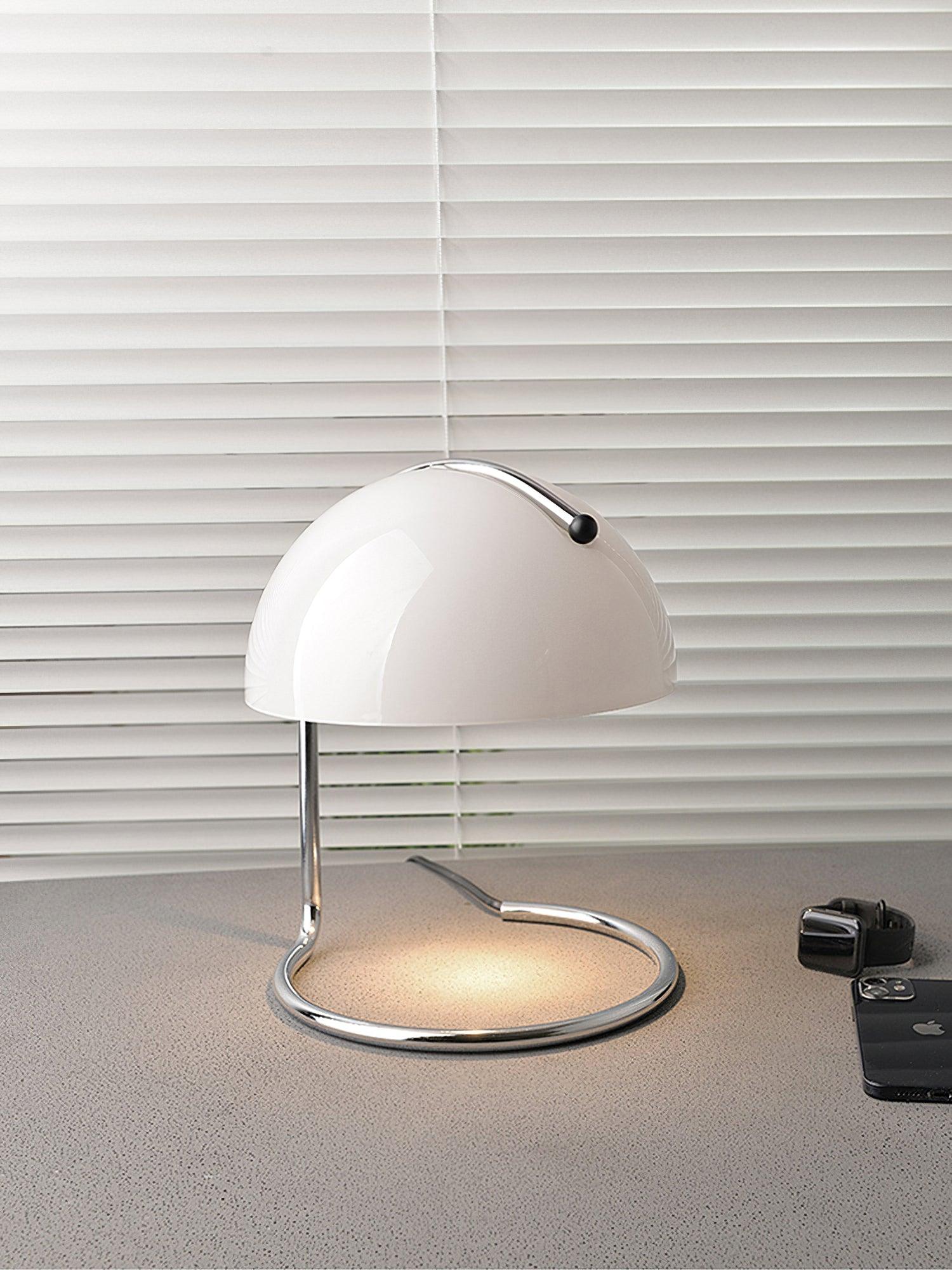 Pierre Table Lamp - Blowlighting