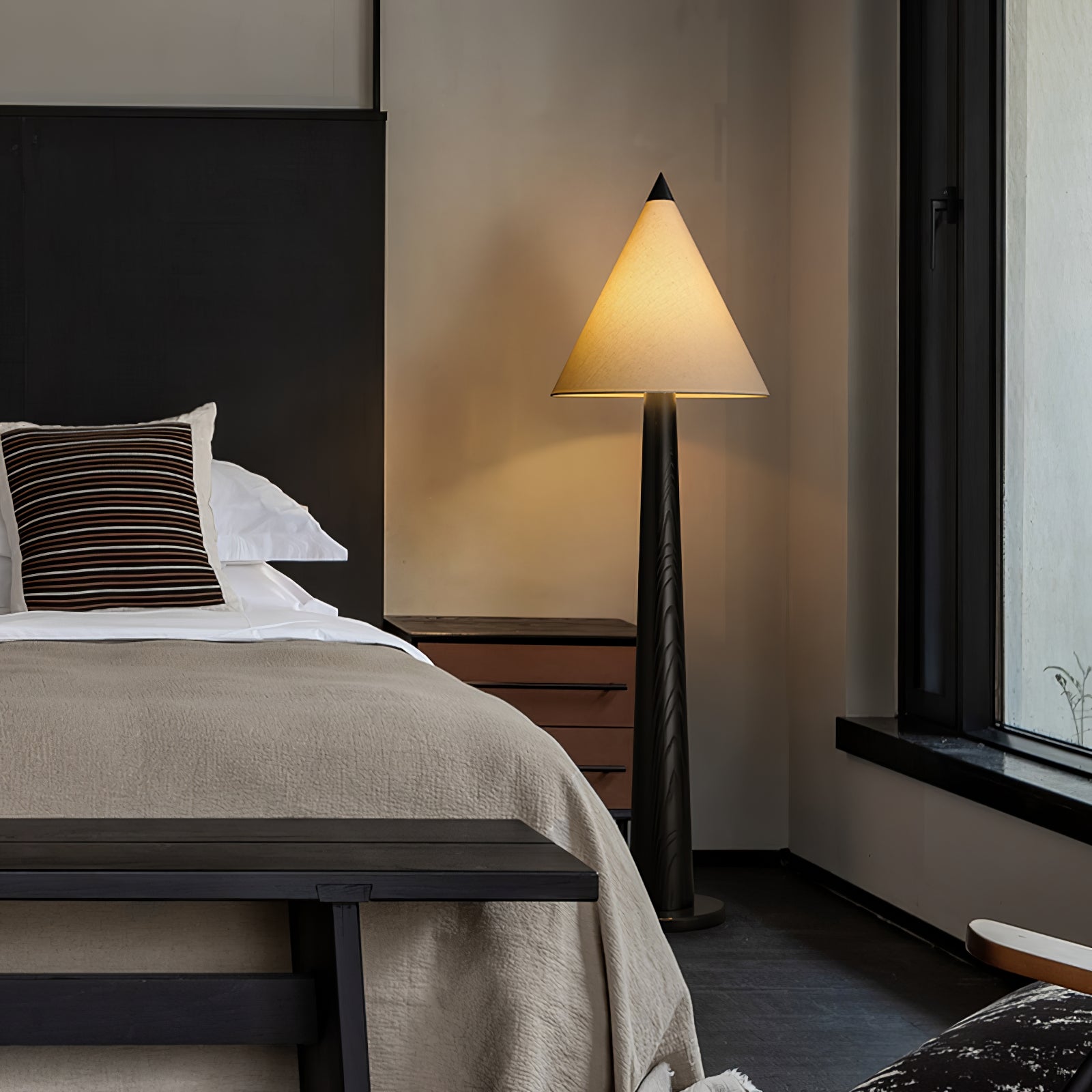 Lincoln Modern Metal Floor Lamp - Blowlighting