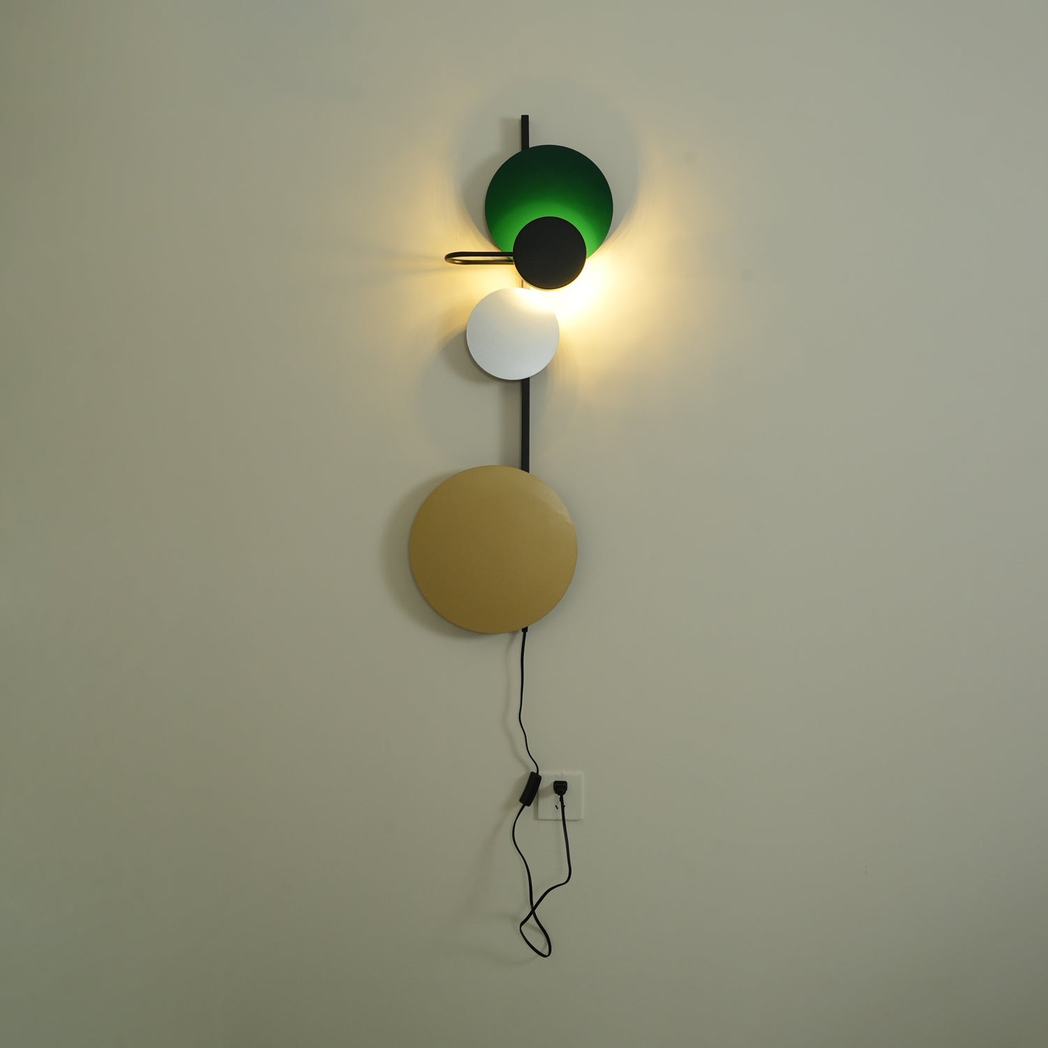 Planet Plug-in Wall Lamp - Blowlighting
