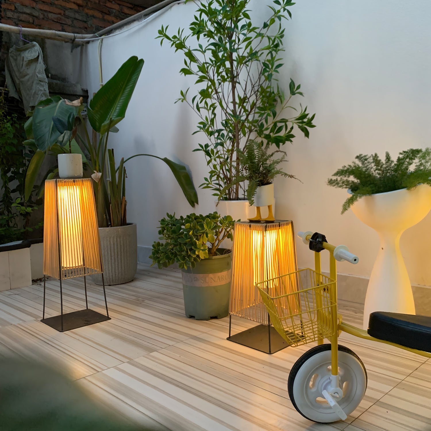 Plastic Rattan Outdoor Post Light - Blowlighting