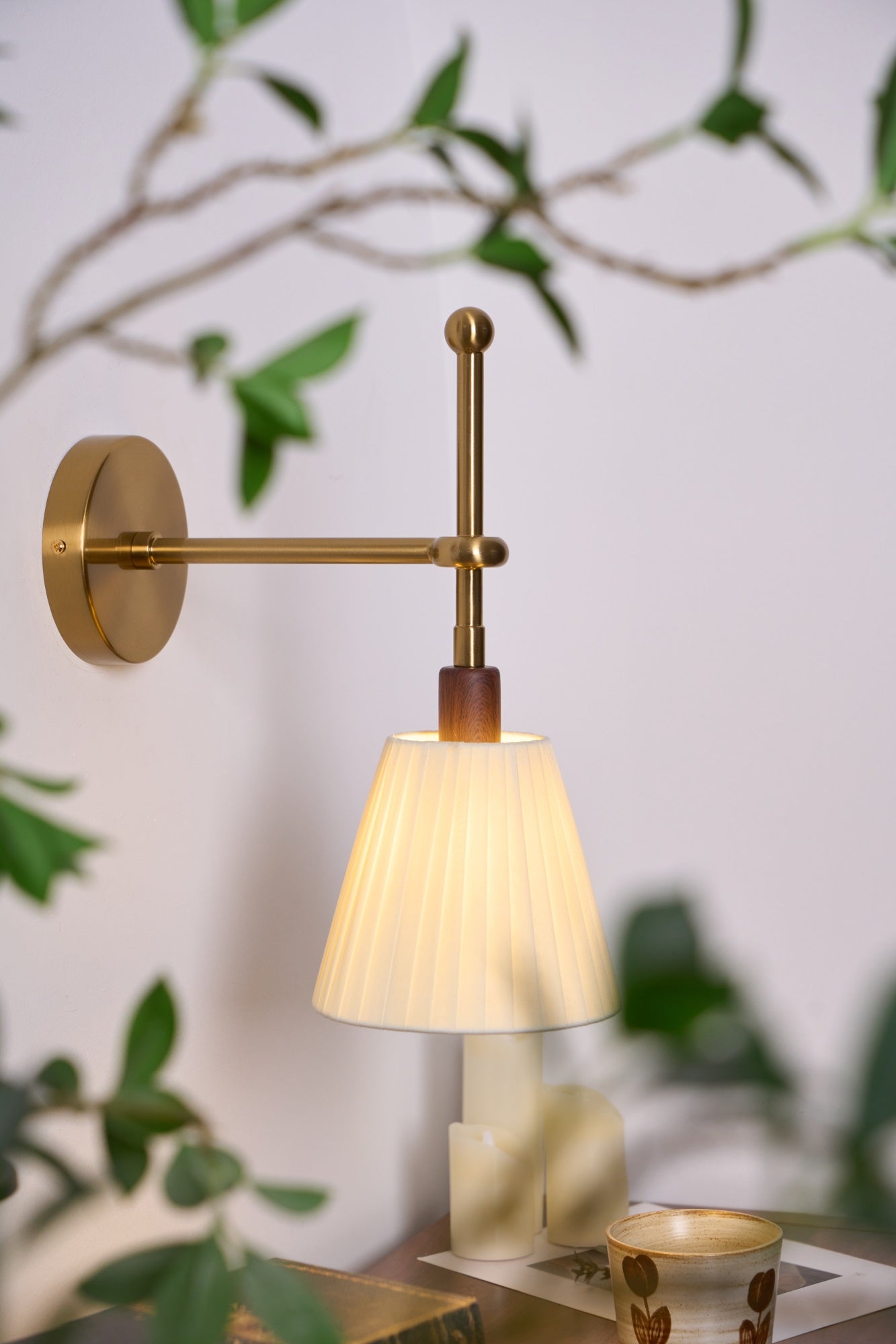 Pleated Fabric Wall Lamp - Blowlighting