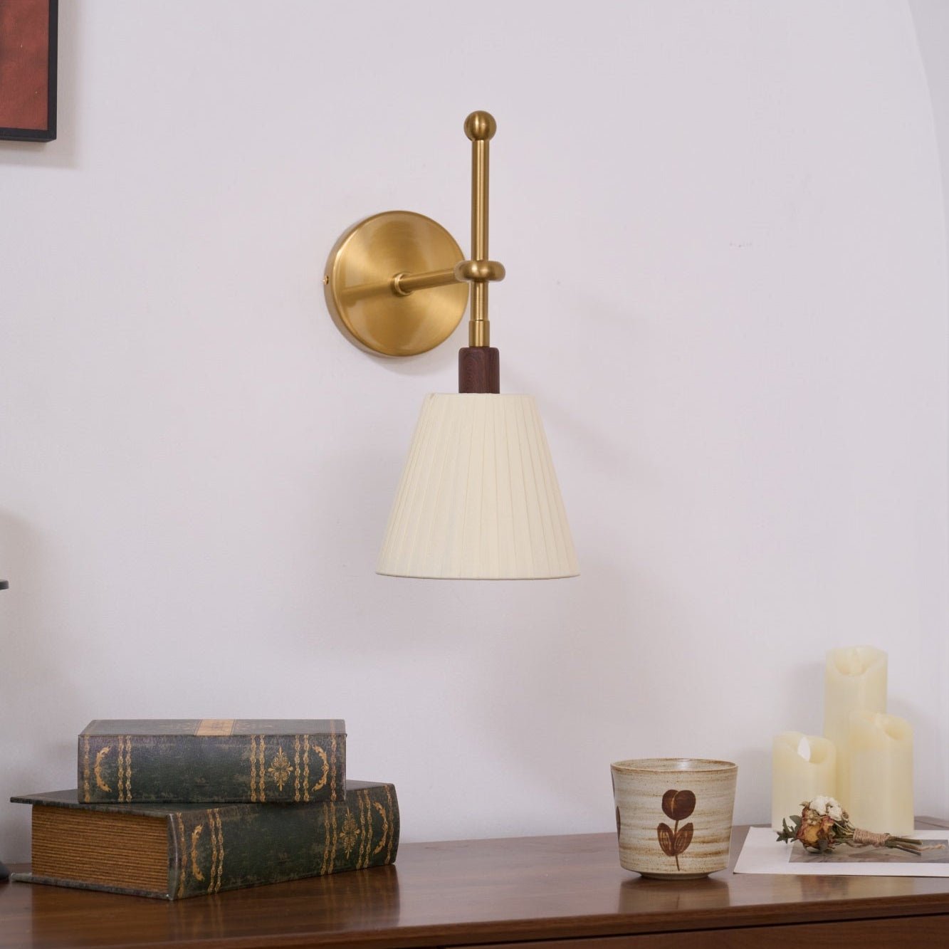 Pleated Fabric Wall Lamp - Blowlighting