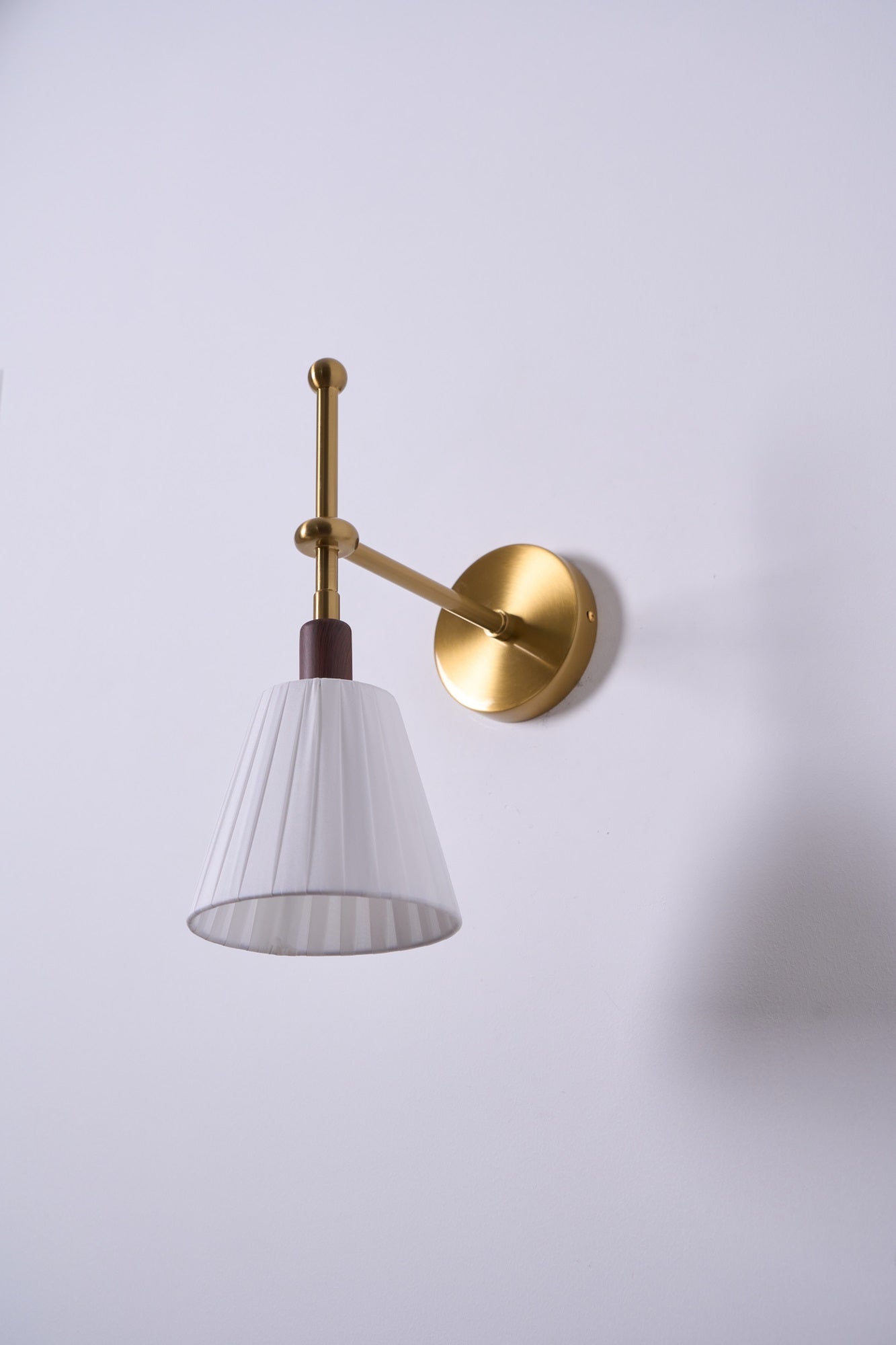 Pleated Fabric Wall Lamp - Blowlighting