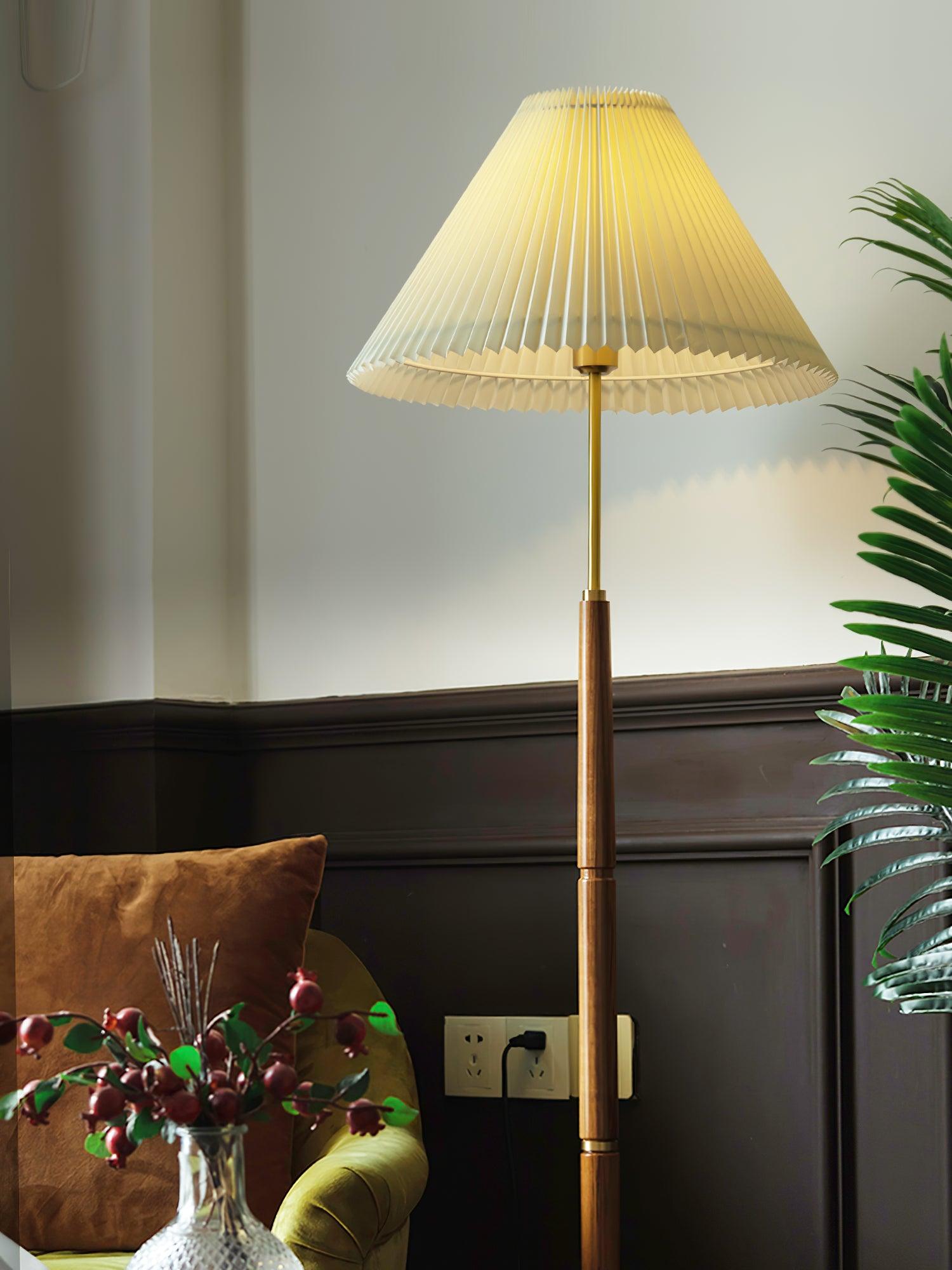 Pleated Floor Lamp - Blowlighting