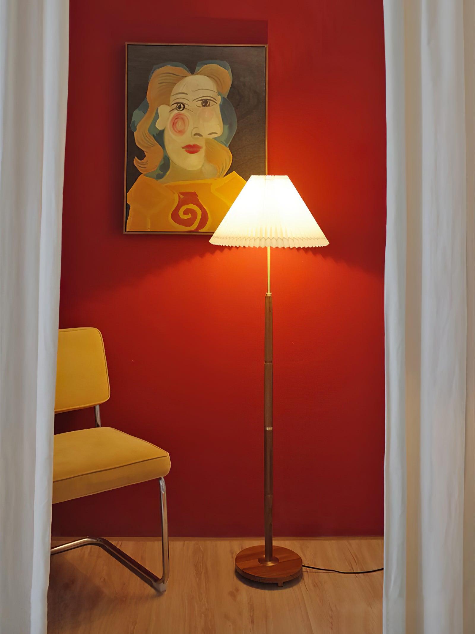 Pleated Floor Lamp - Blowlighting