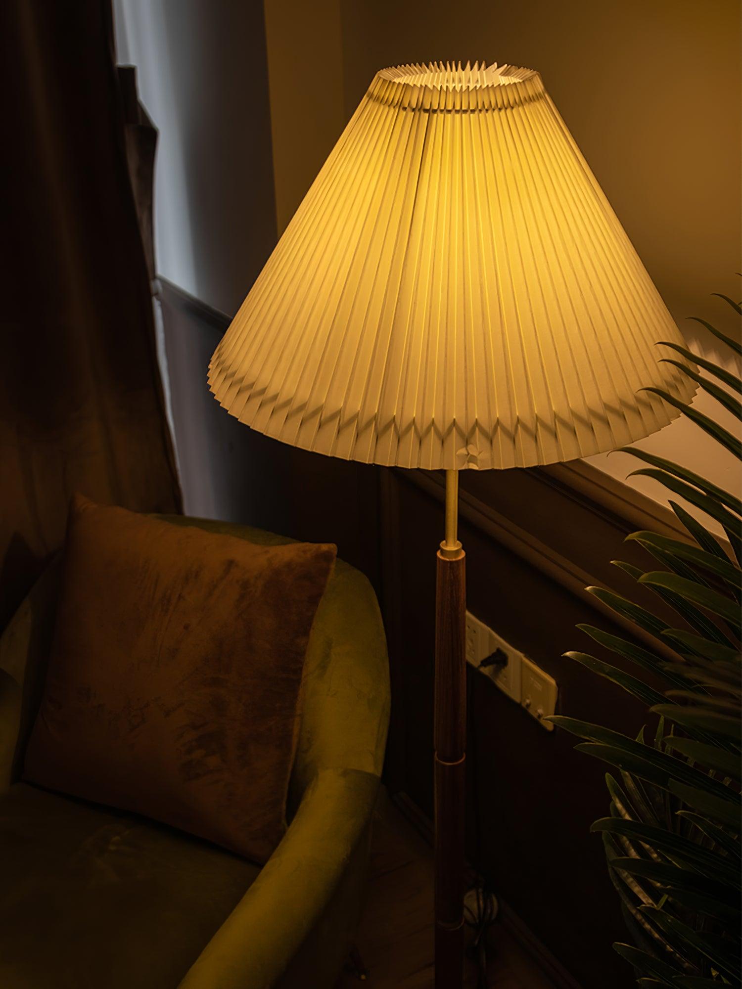 Pleated Floor Lamp - Blowlighting