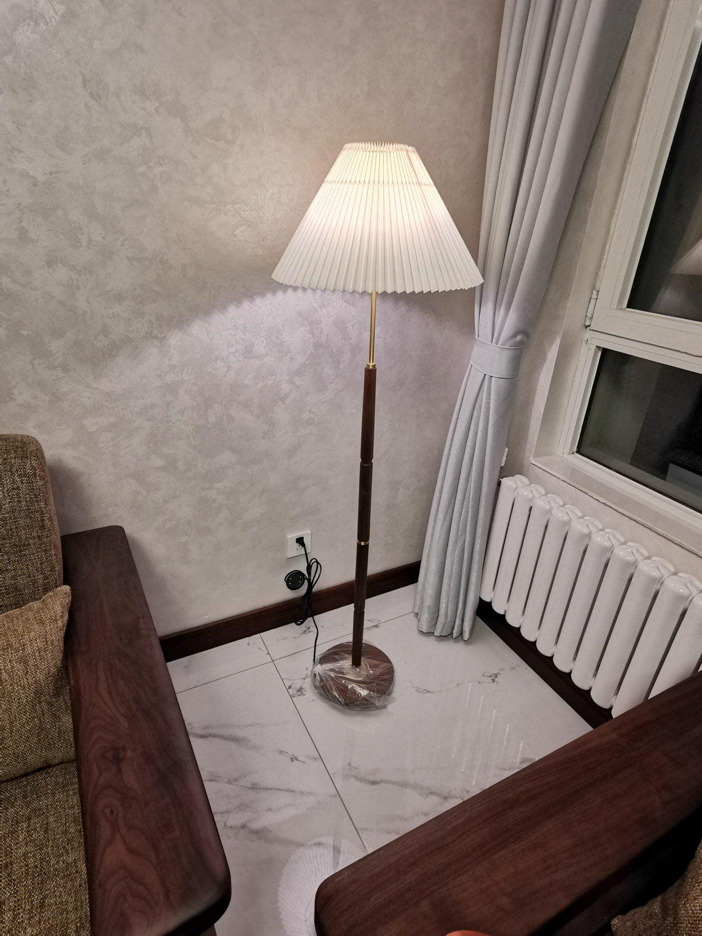 Pleated Floor Lamp - Blowlighting