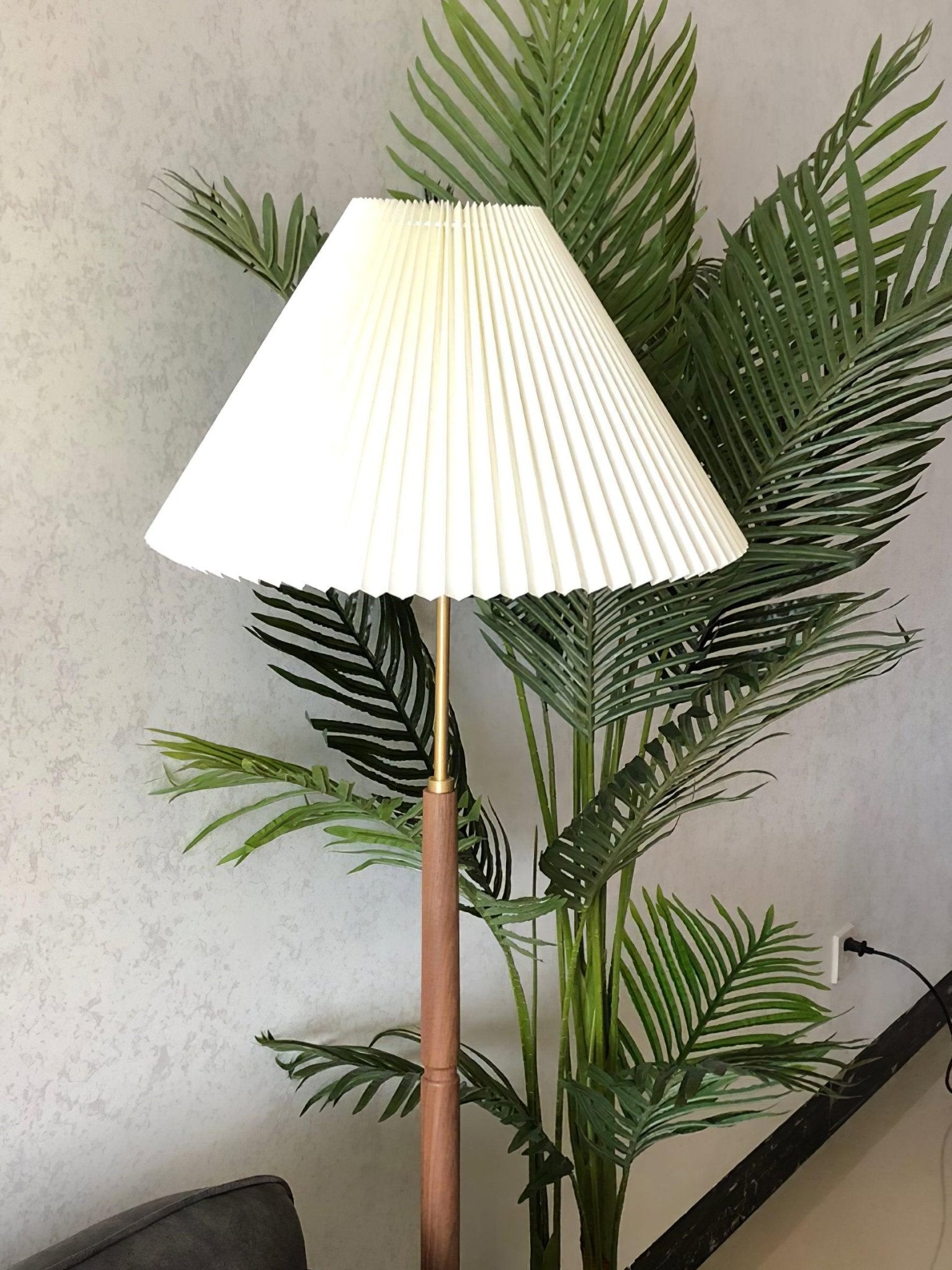 Pleated Floor Lamp - Blowlighting