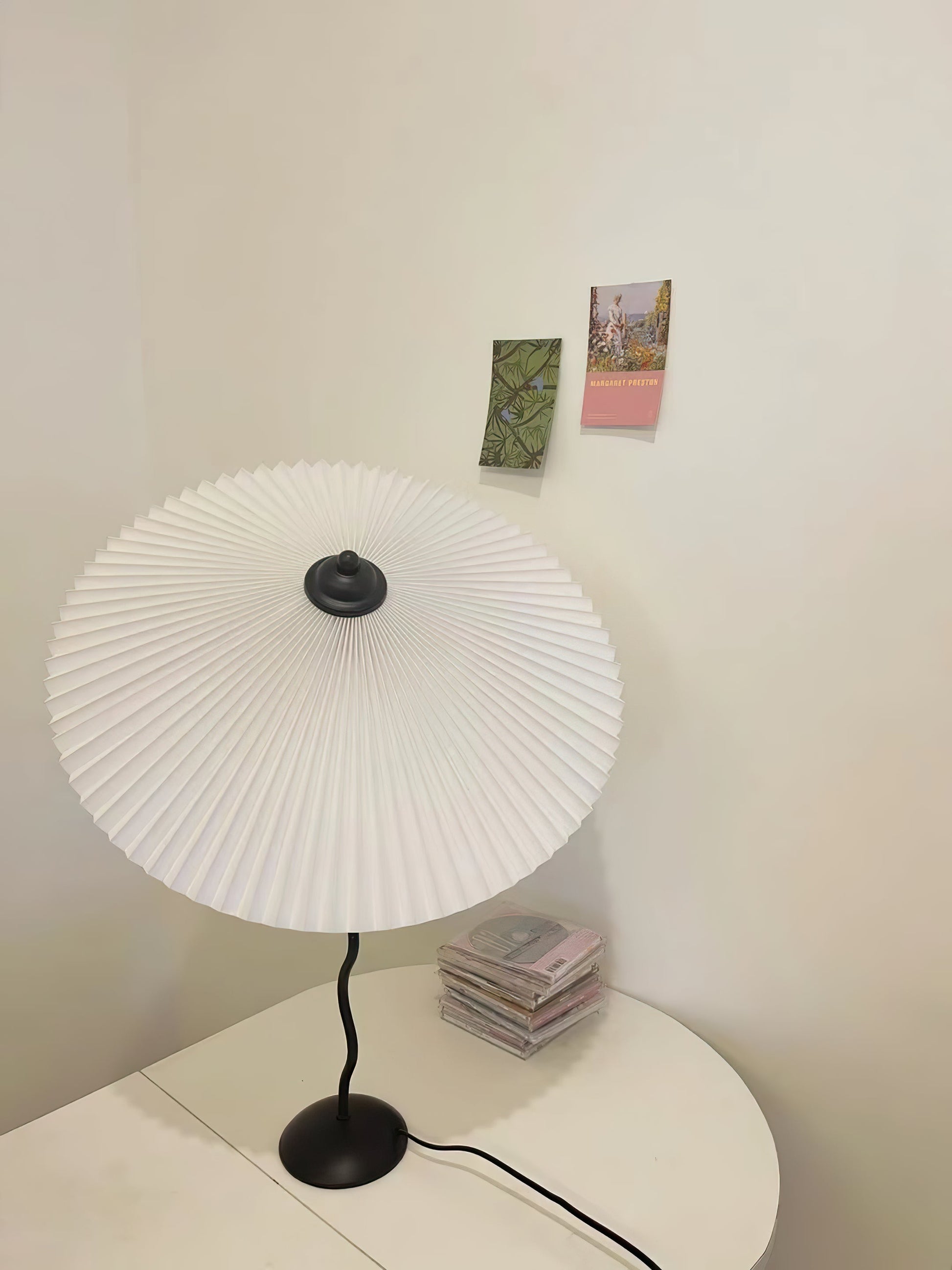 Pleated Hat Table Lamp - Blowlighting