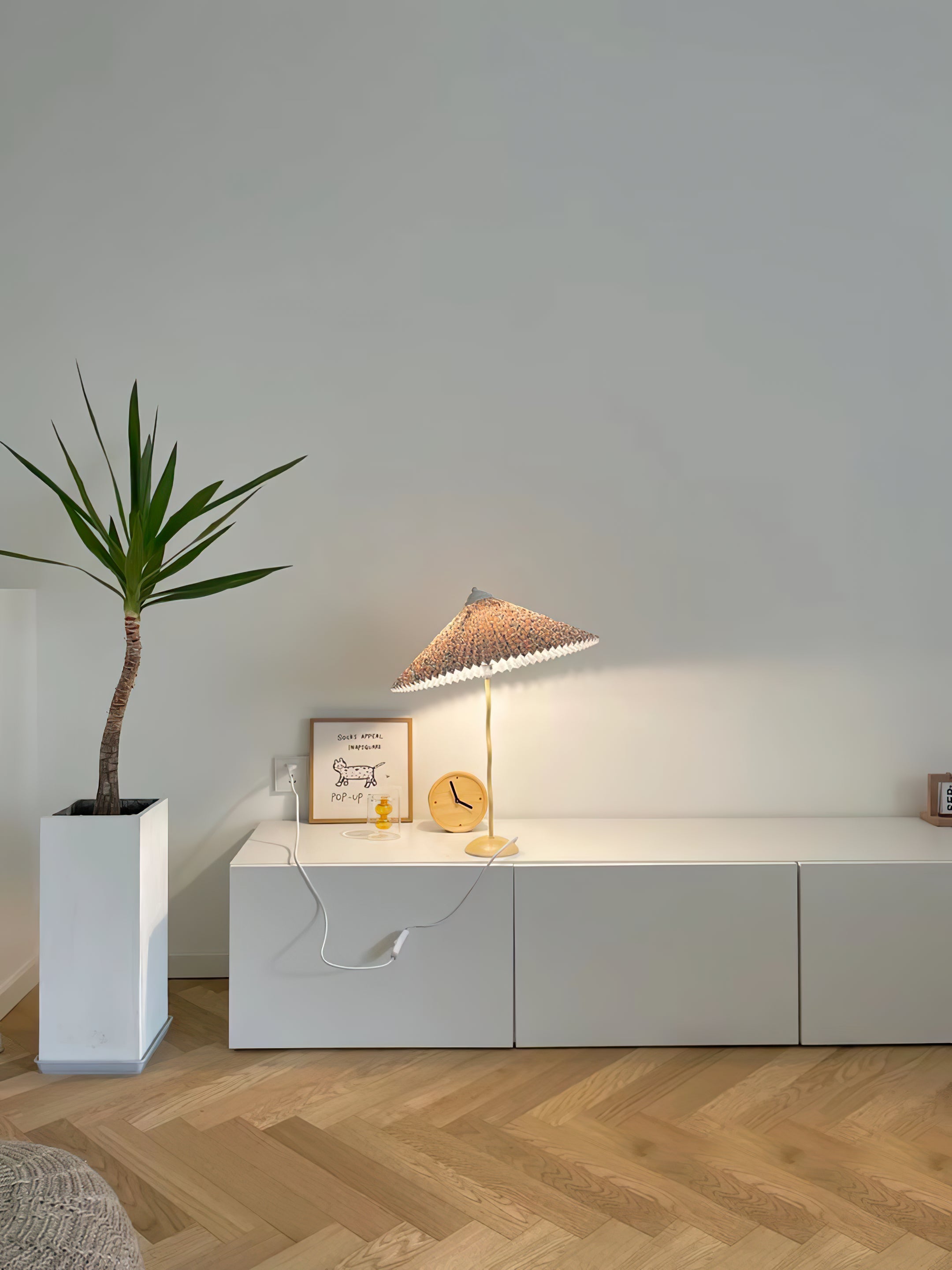 Pleated Hat Table Lamp - Blowlighting