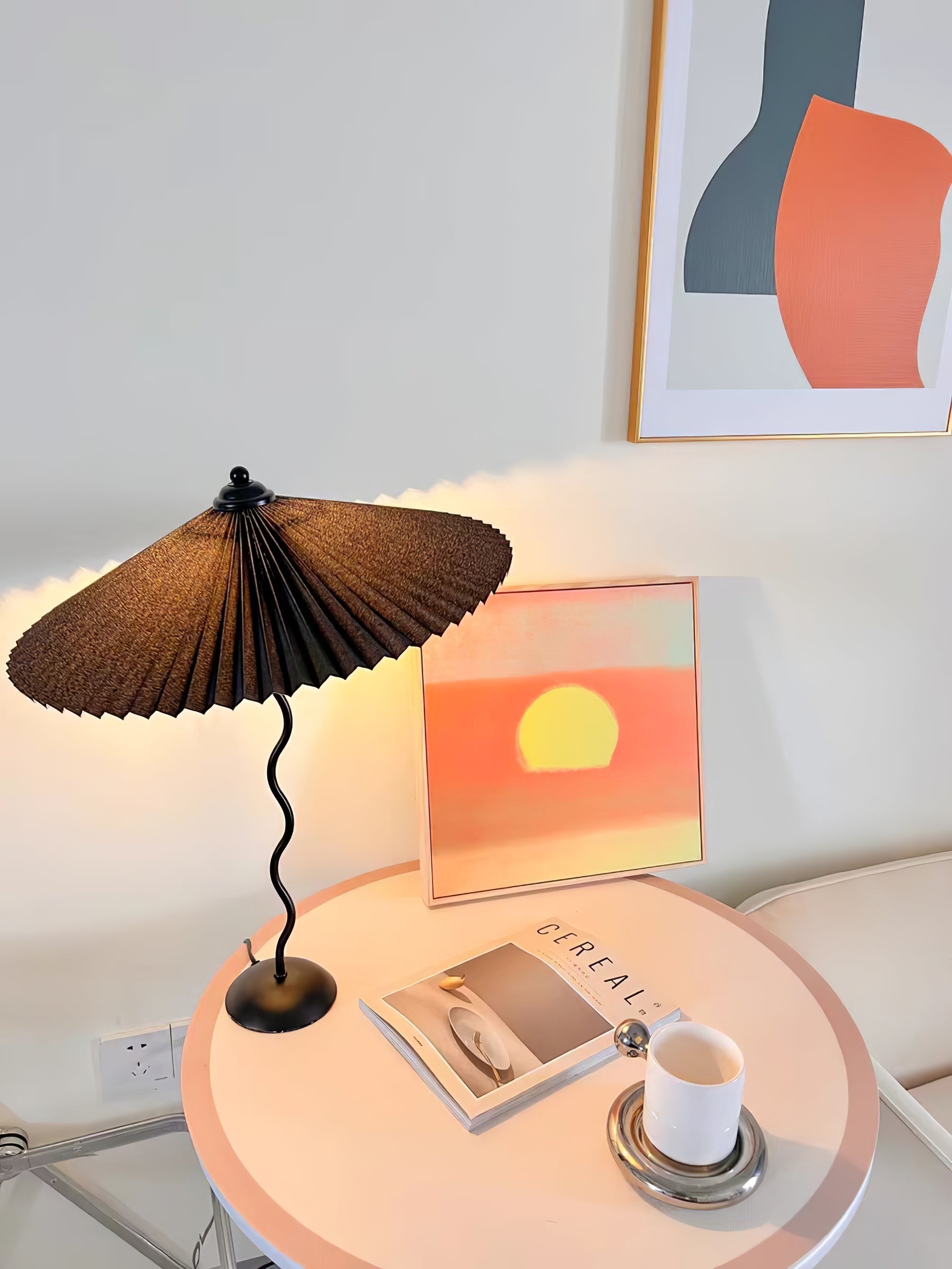 Pleated Hat Table Lamp - Blowlighting