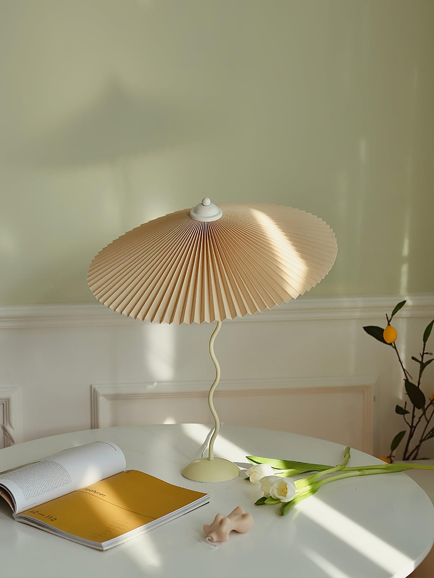 Pleated Hat Table Lamp - Blowlighting