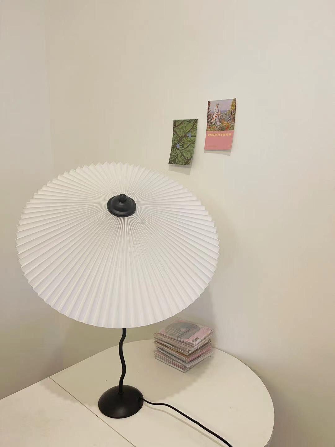 Pleated Hat Table Lamp - Blowlighting