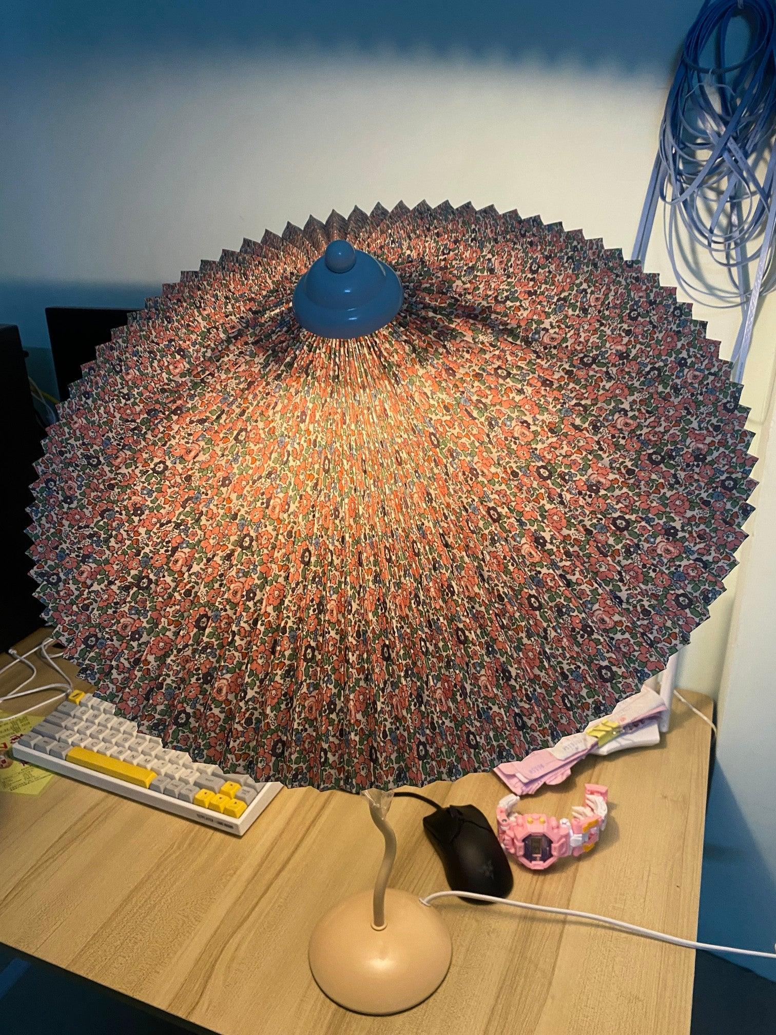 Pleated Hat Table Lamp - Blowlighting