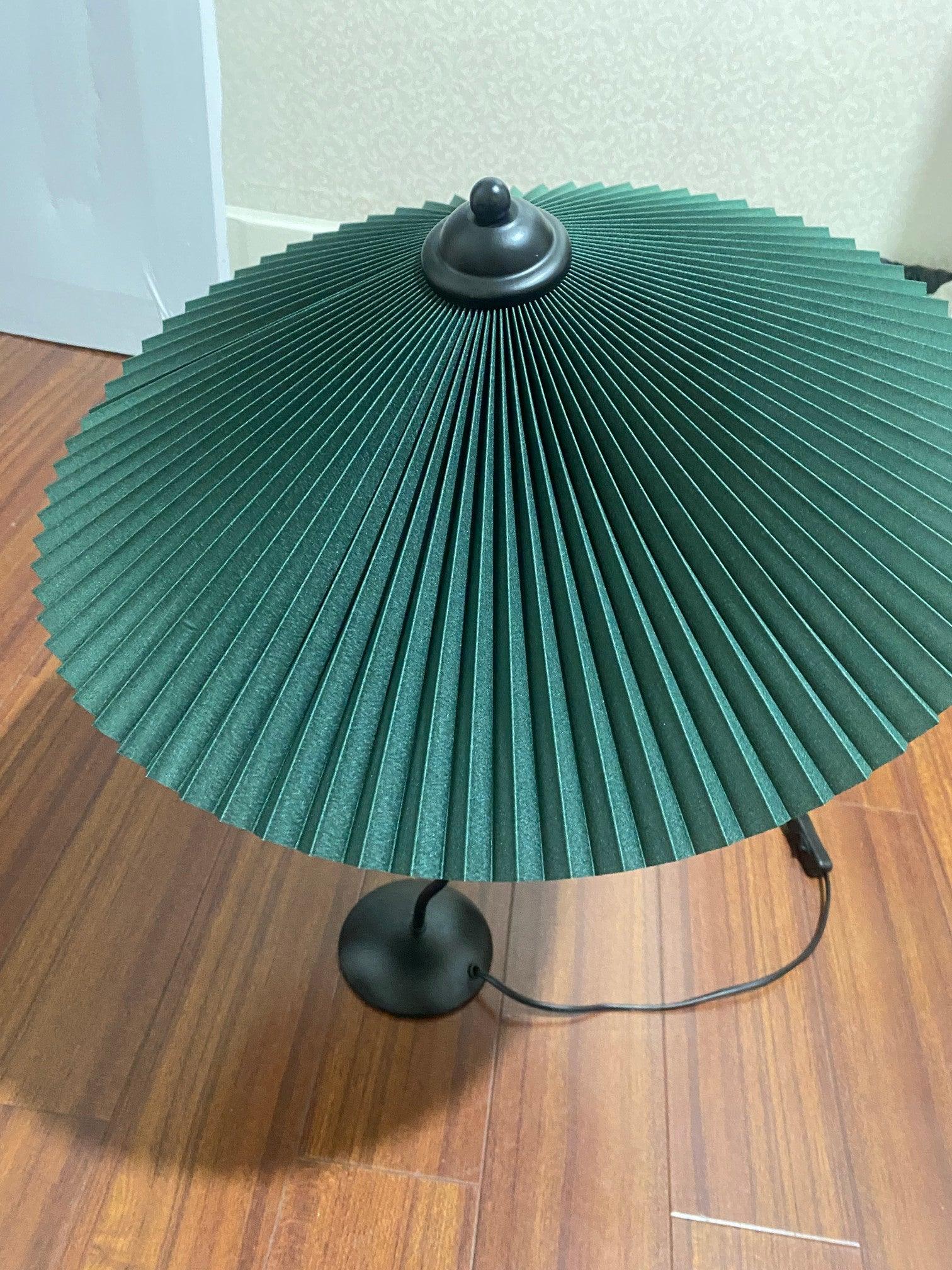 Pleated Hat Table Lamp - Blowlighting