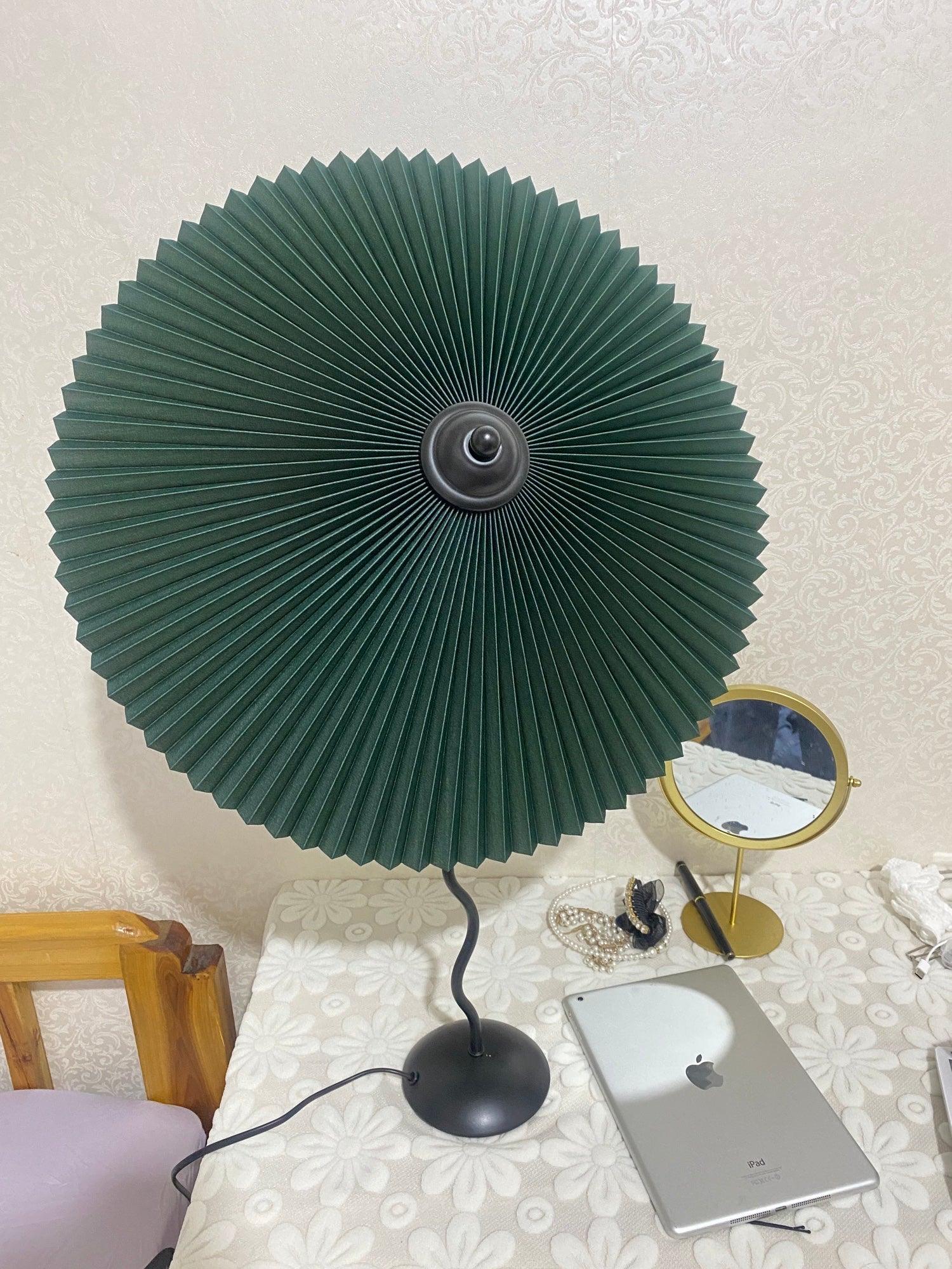 Pleated Hat Table Lamp - Blowlighting