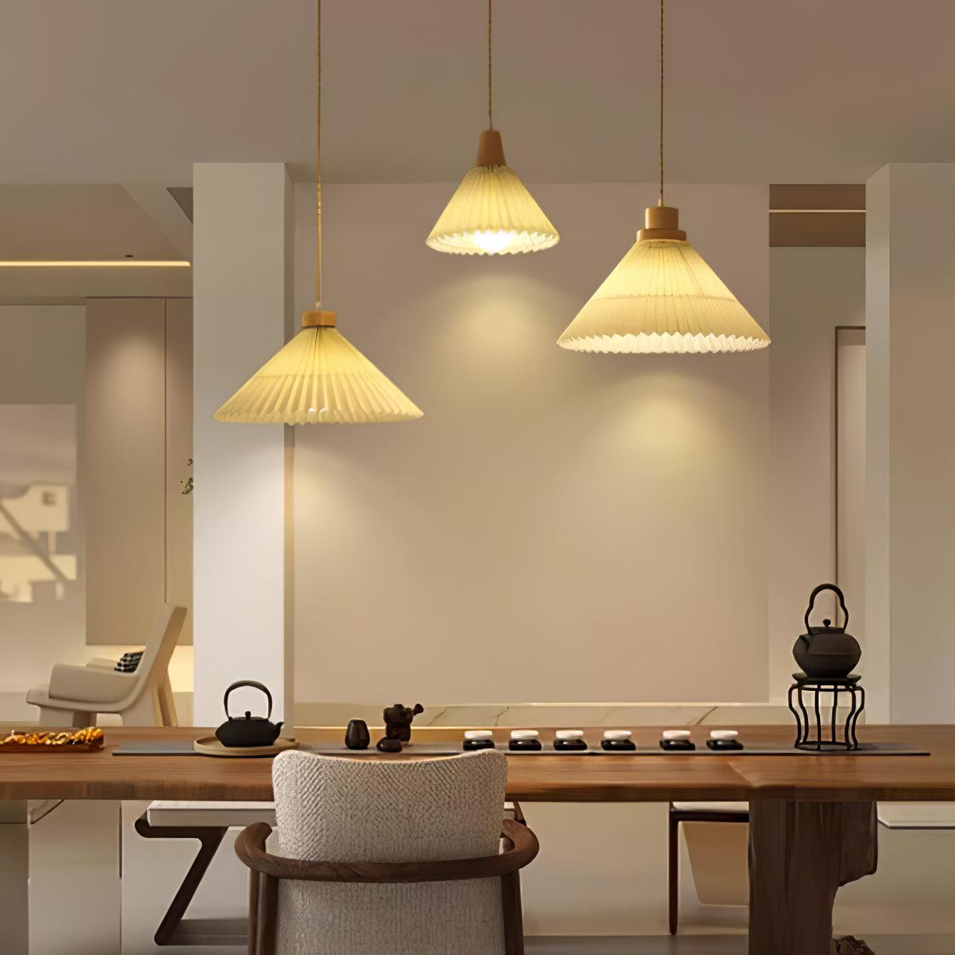 Pleated Wooden Pendant Light - Blowlighting
