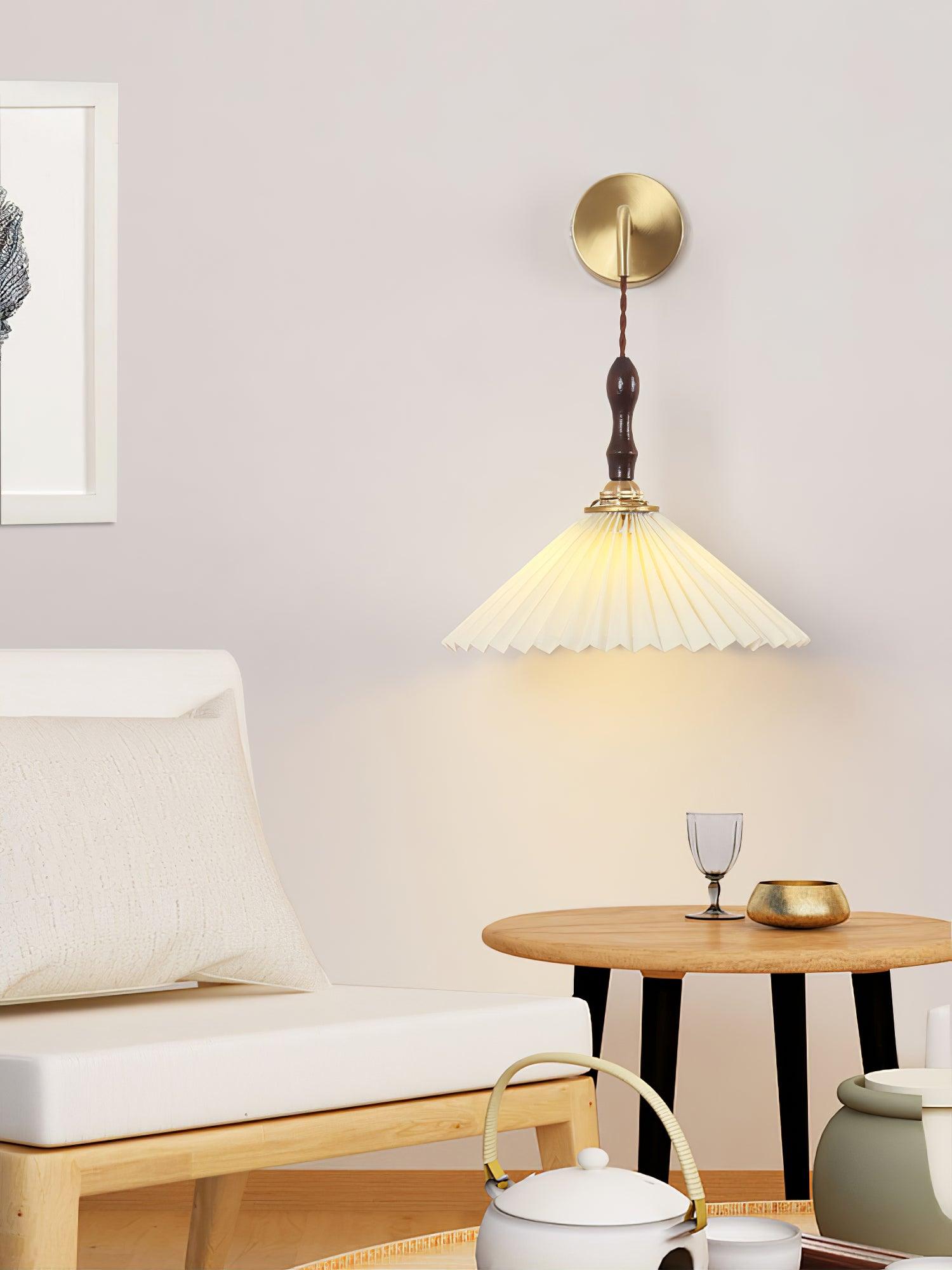 Pleated Wooden Wall Lamp - Blowlighting