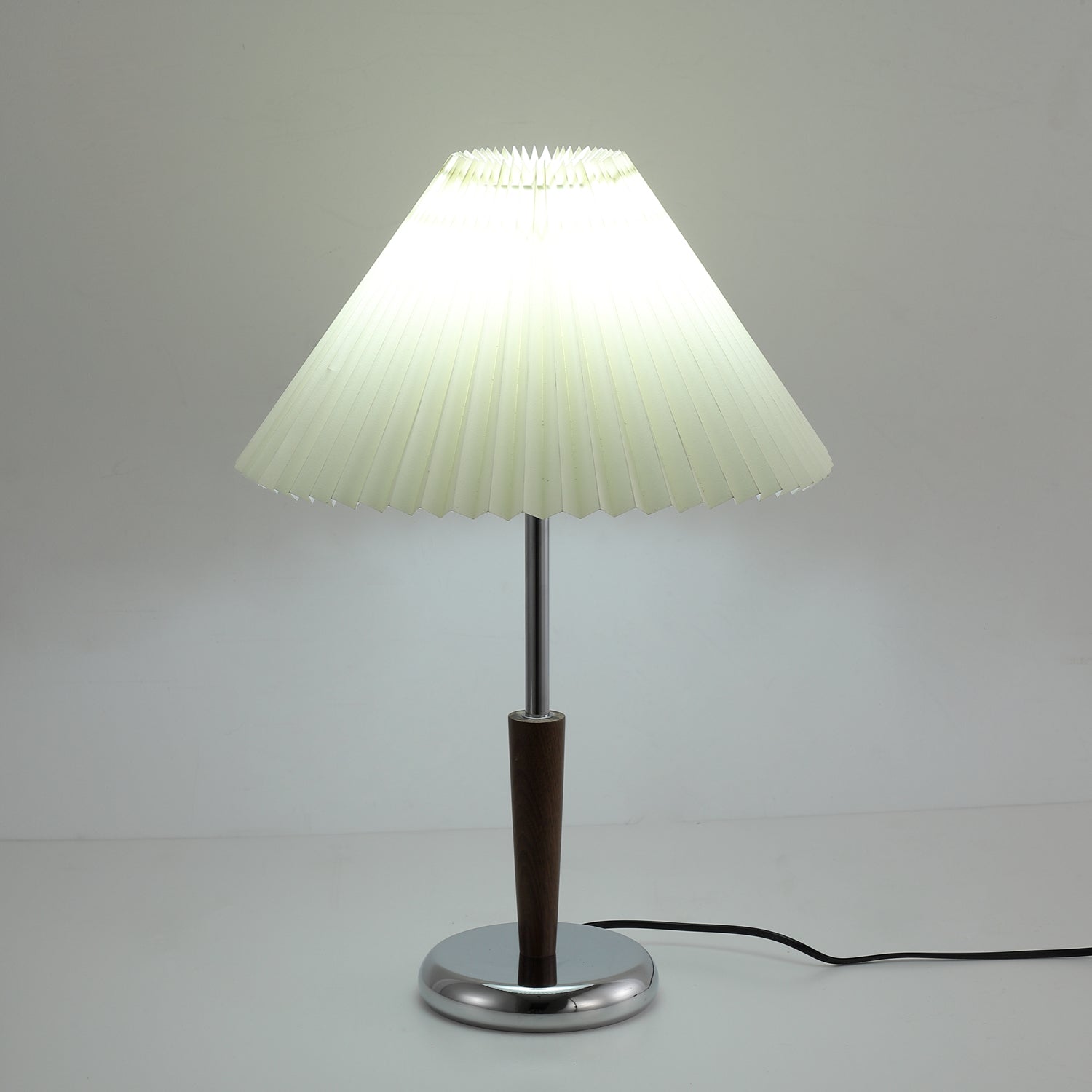 Aiden Modern Wood Table Lamp - Blowlighting