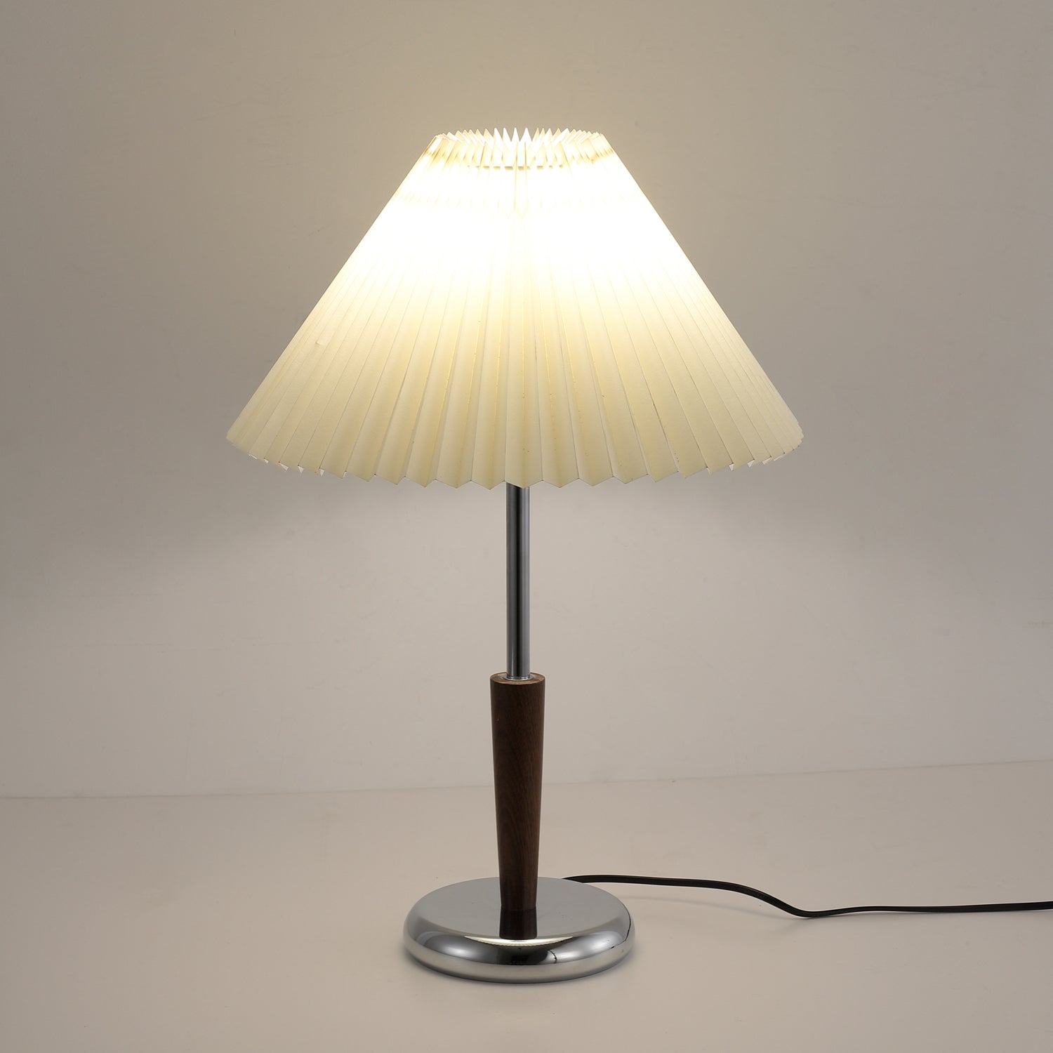 Aiden Modern Wood Table Lamp - Blowlighting