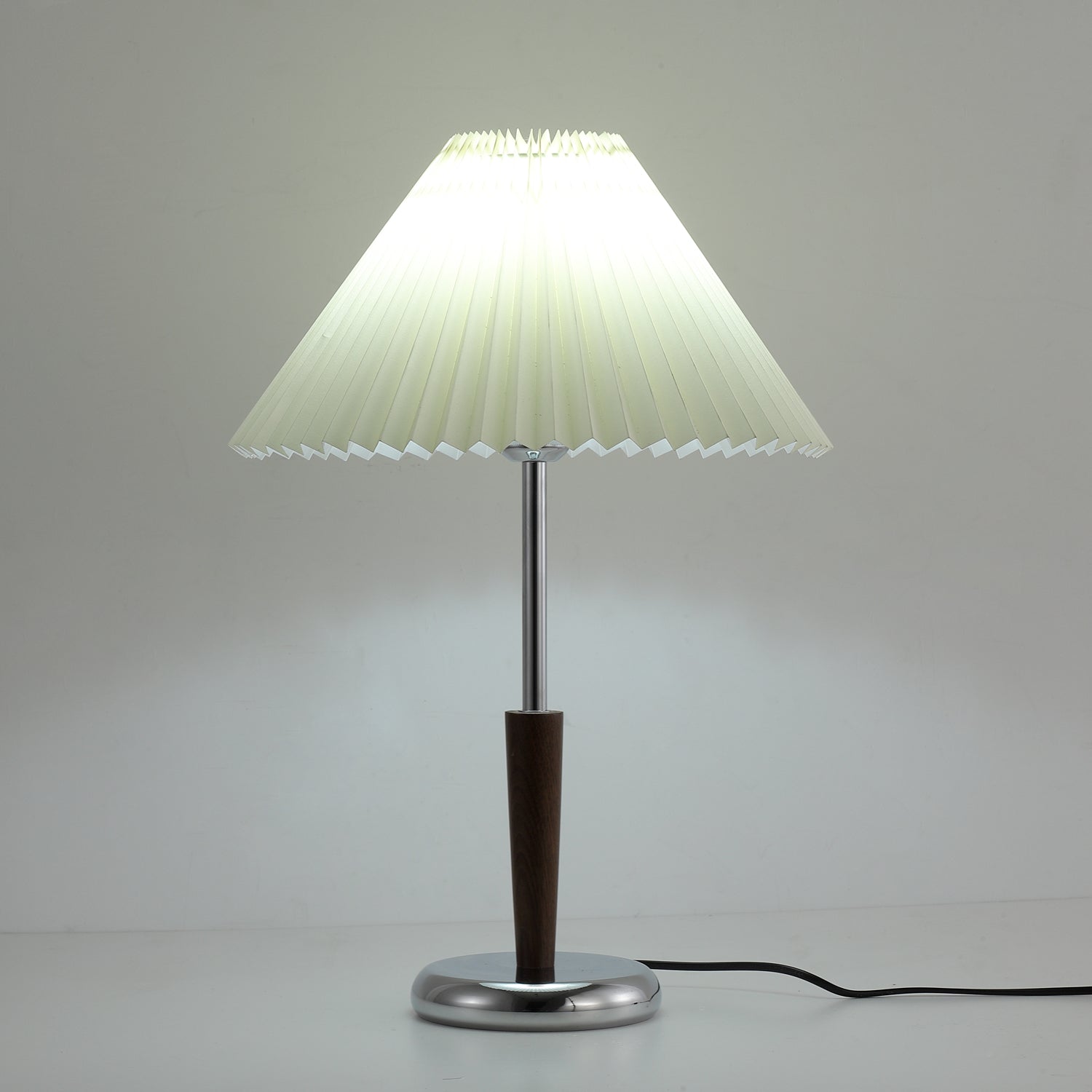 Aiden Modern Wood Table Lamp - Blowlighting