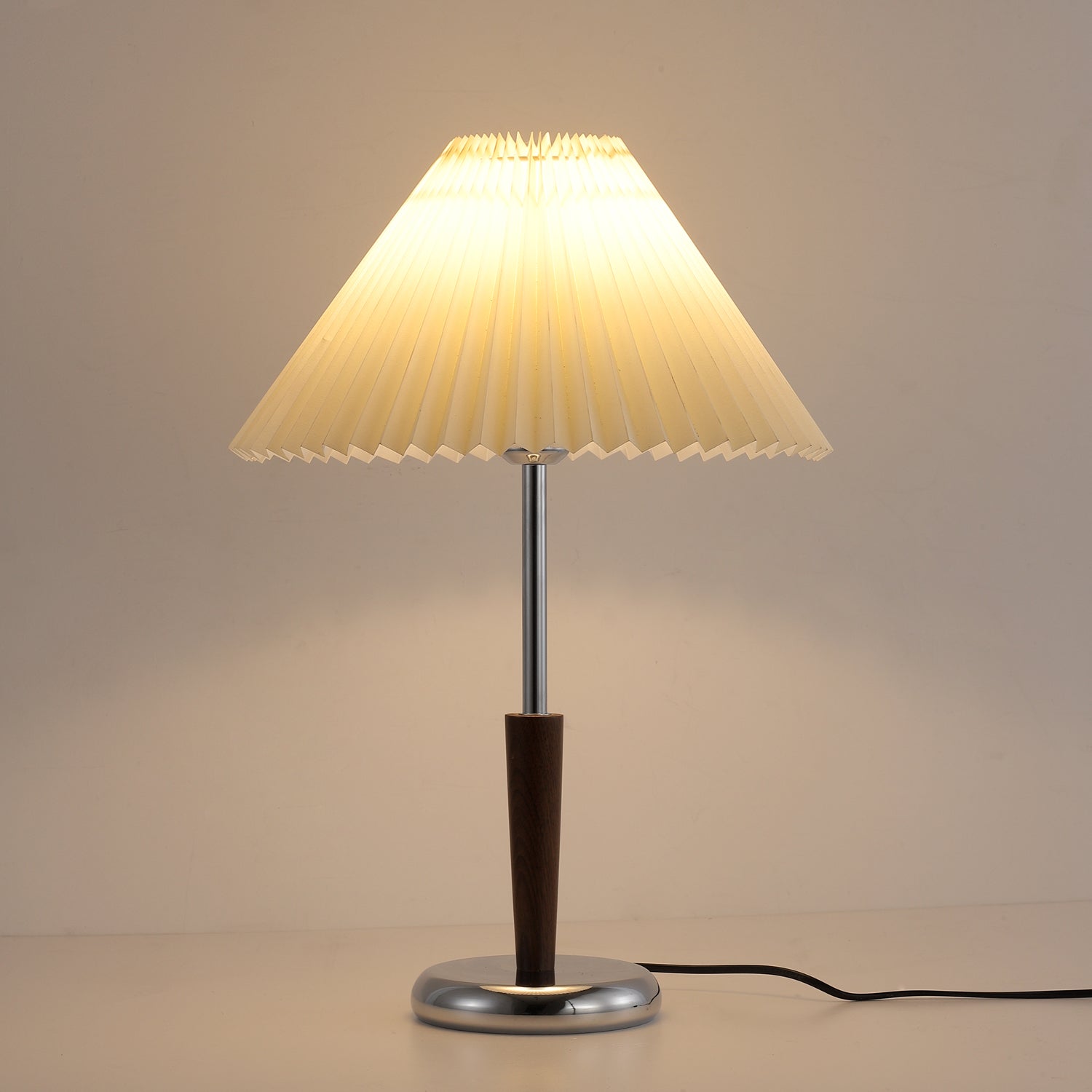 Aiden Modern Wood Table Lamp - Blowlighting