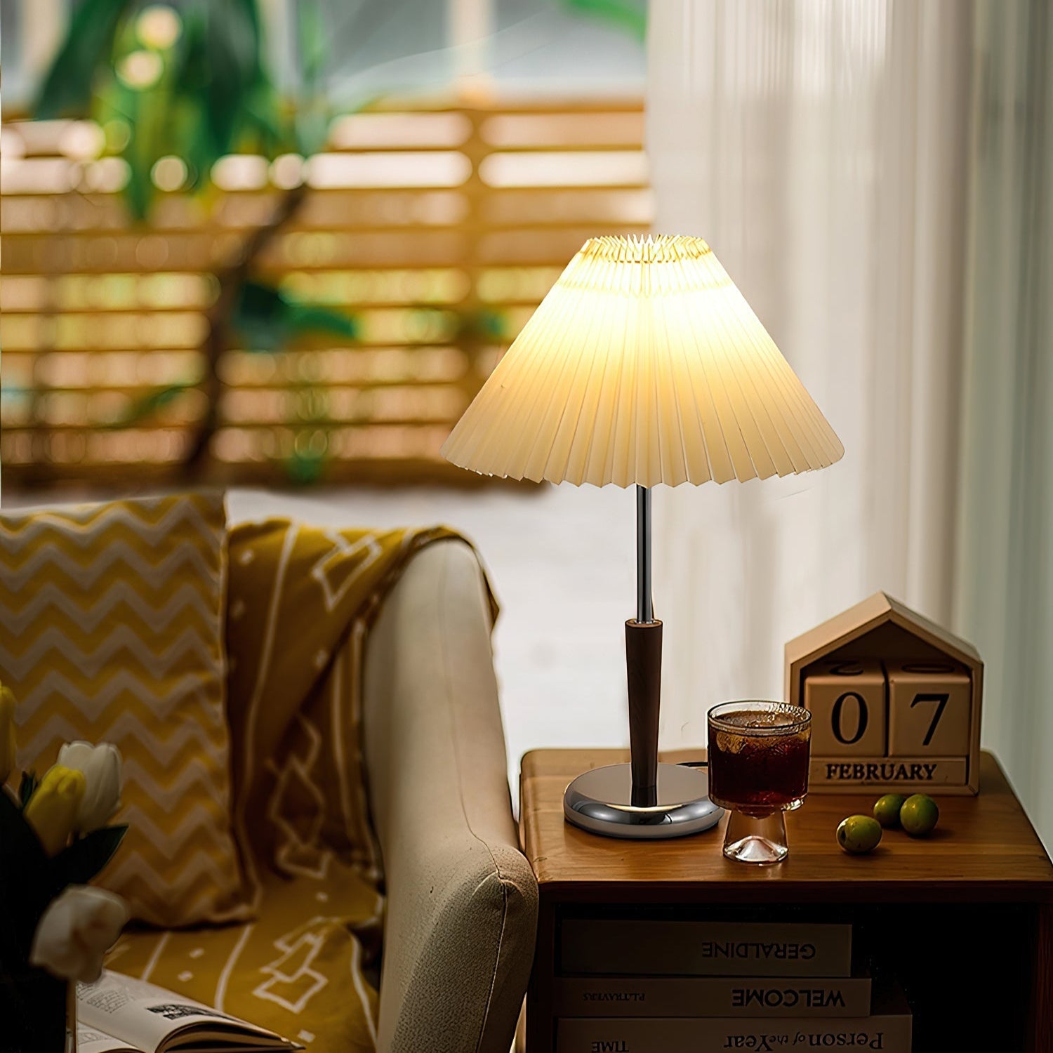 Aiden Modern Wood Table Lamp - Blowlighting