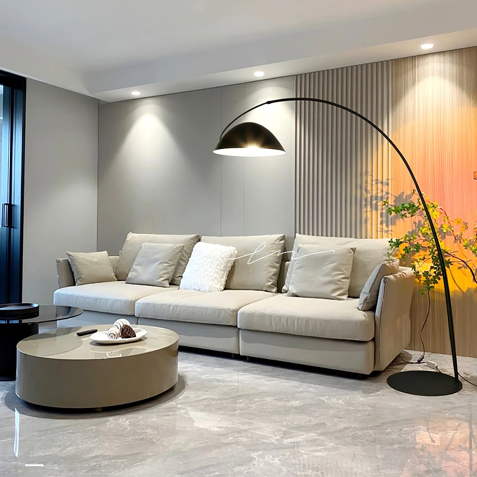 Verse Arc Floor Lamp - Blowlighting