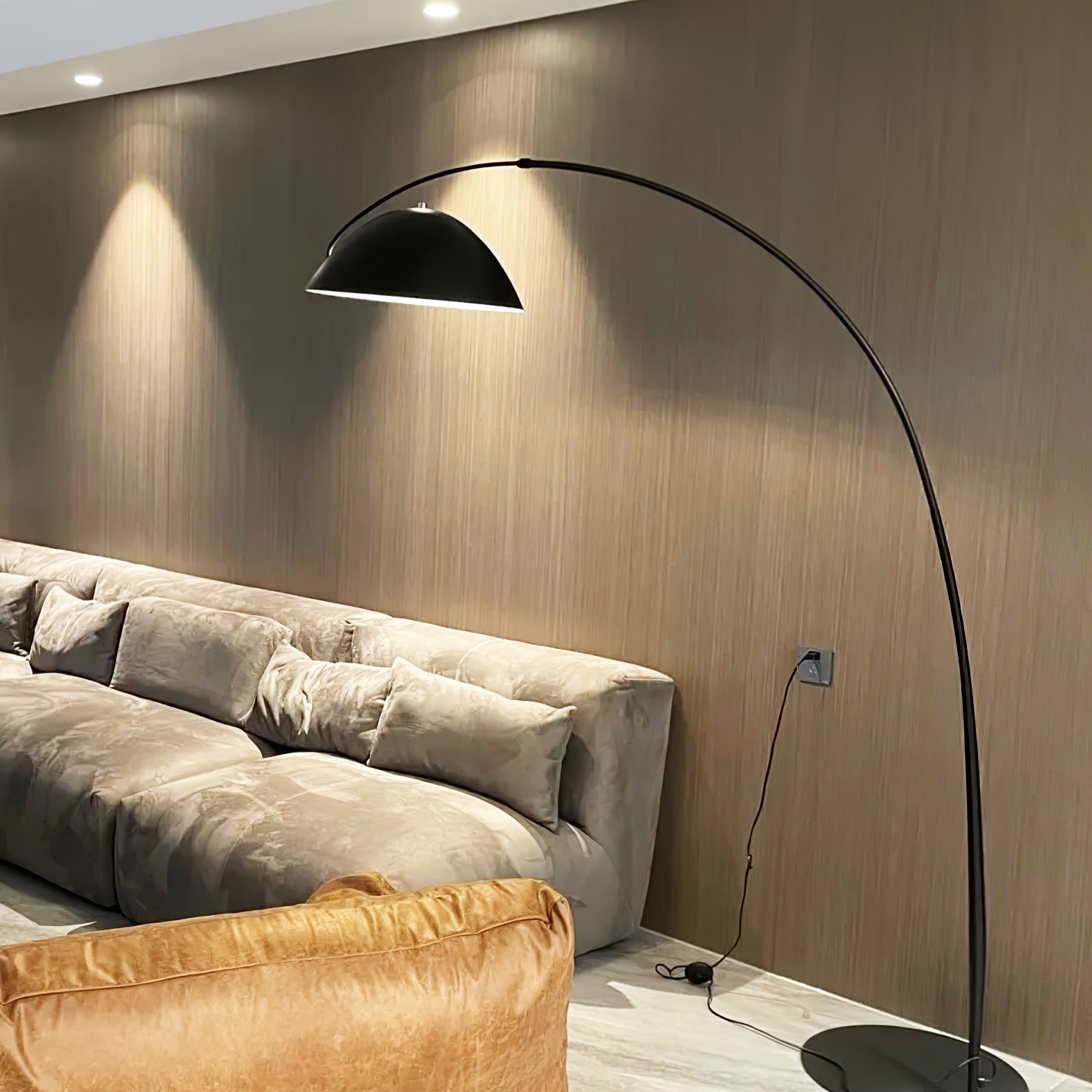 Verse Arc Floor Lamp - Blowlighting