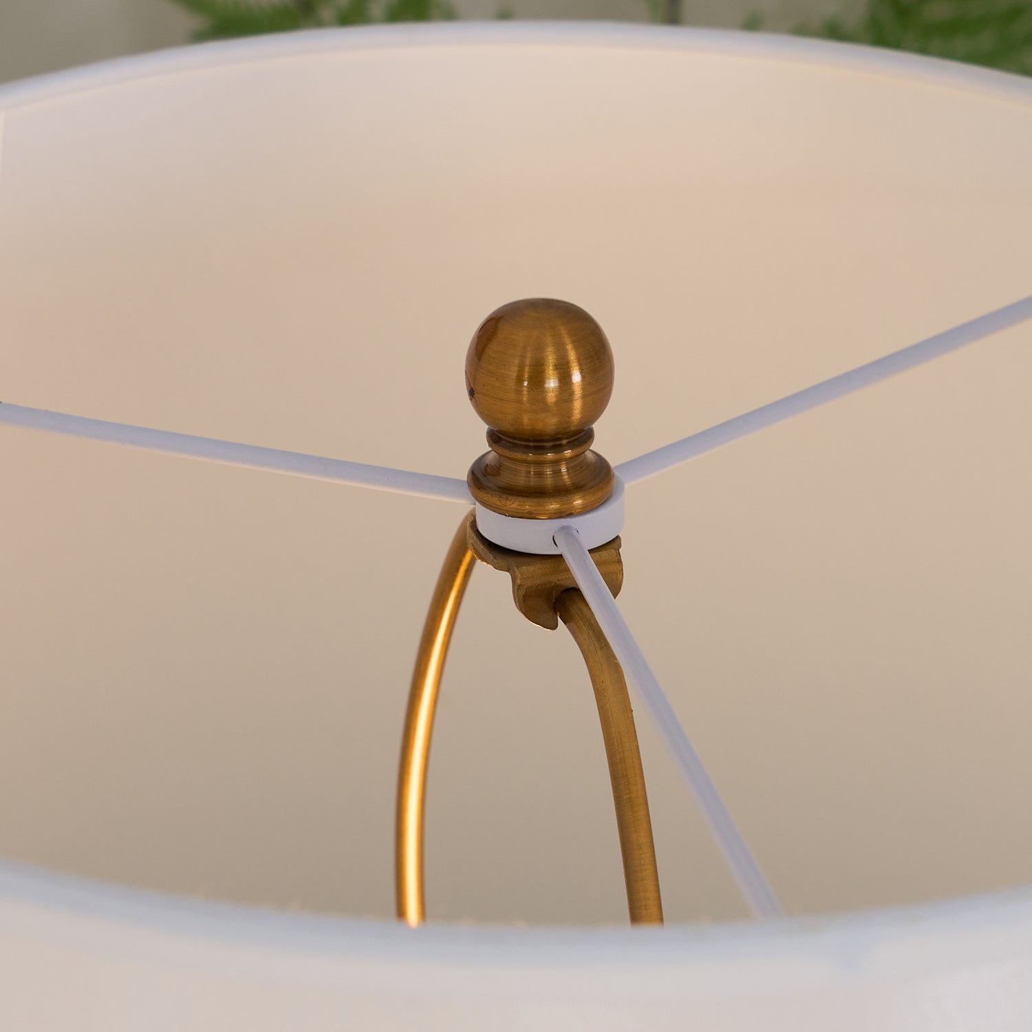 Polka Dot Porcelain Table Lamp - Blowlighting