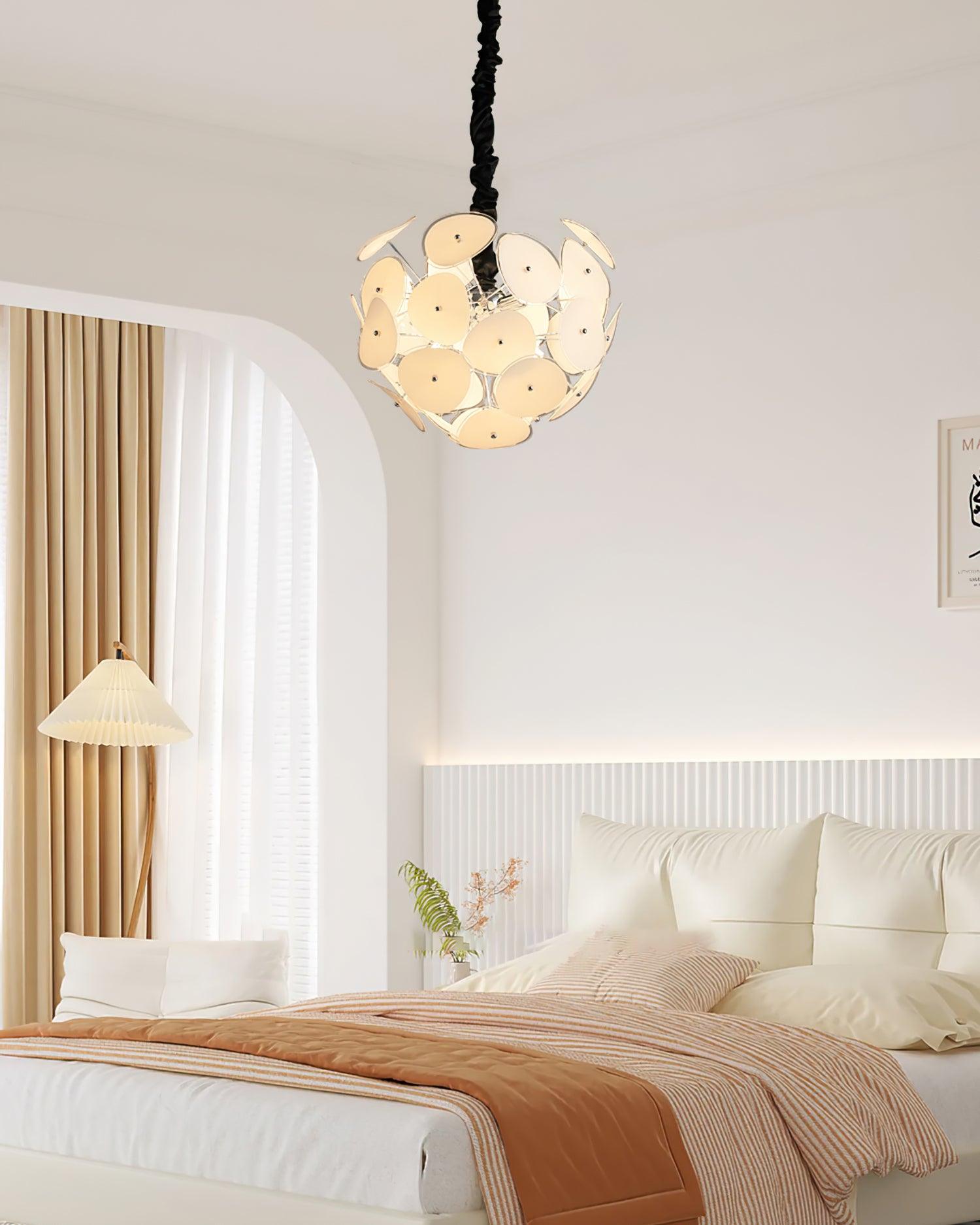 Poppy Glass Chandelier - Blowlighting