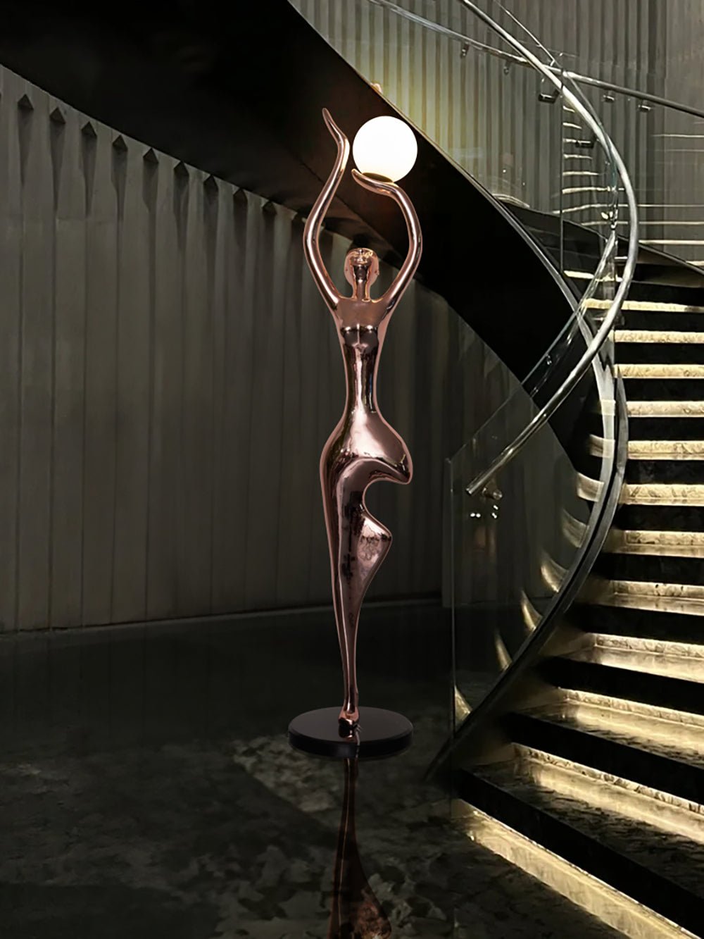 Emiryra Golden Sculptural Floor Lamp - Blowlighting