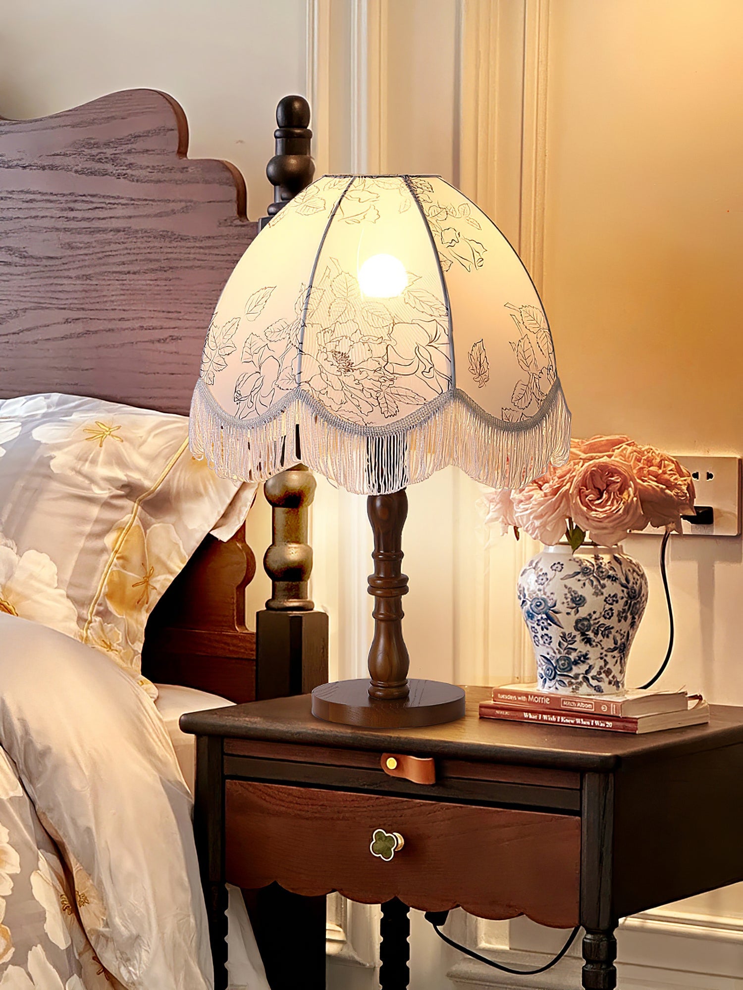 Printed Tassel Table Lamp - Blowlighting