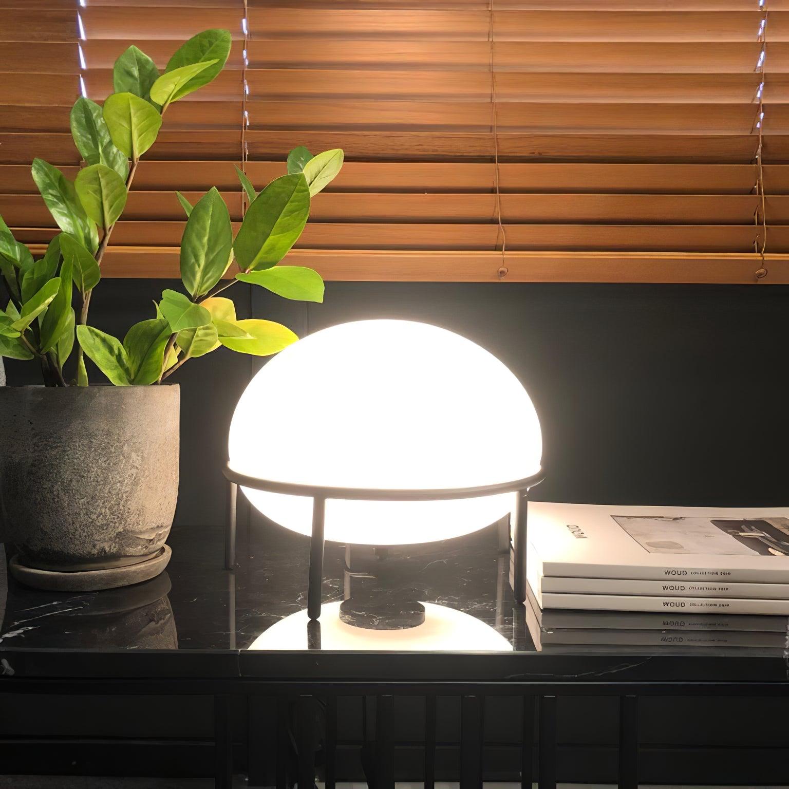 Pump Table Lamp - Blowlighting