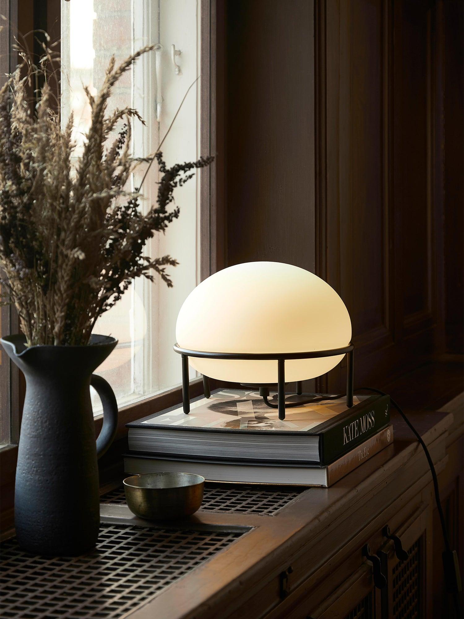 Pump Table Lamp - Blowlighting