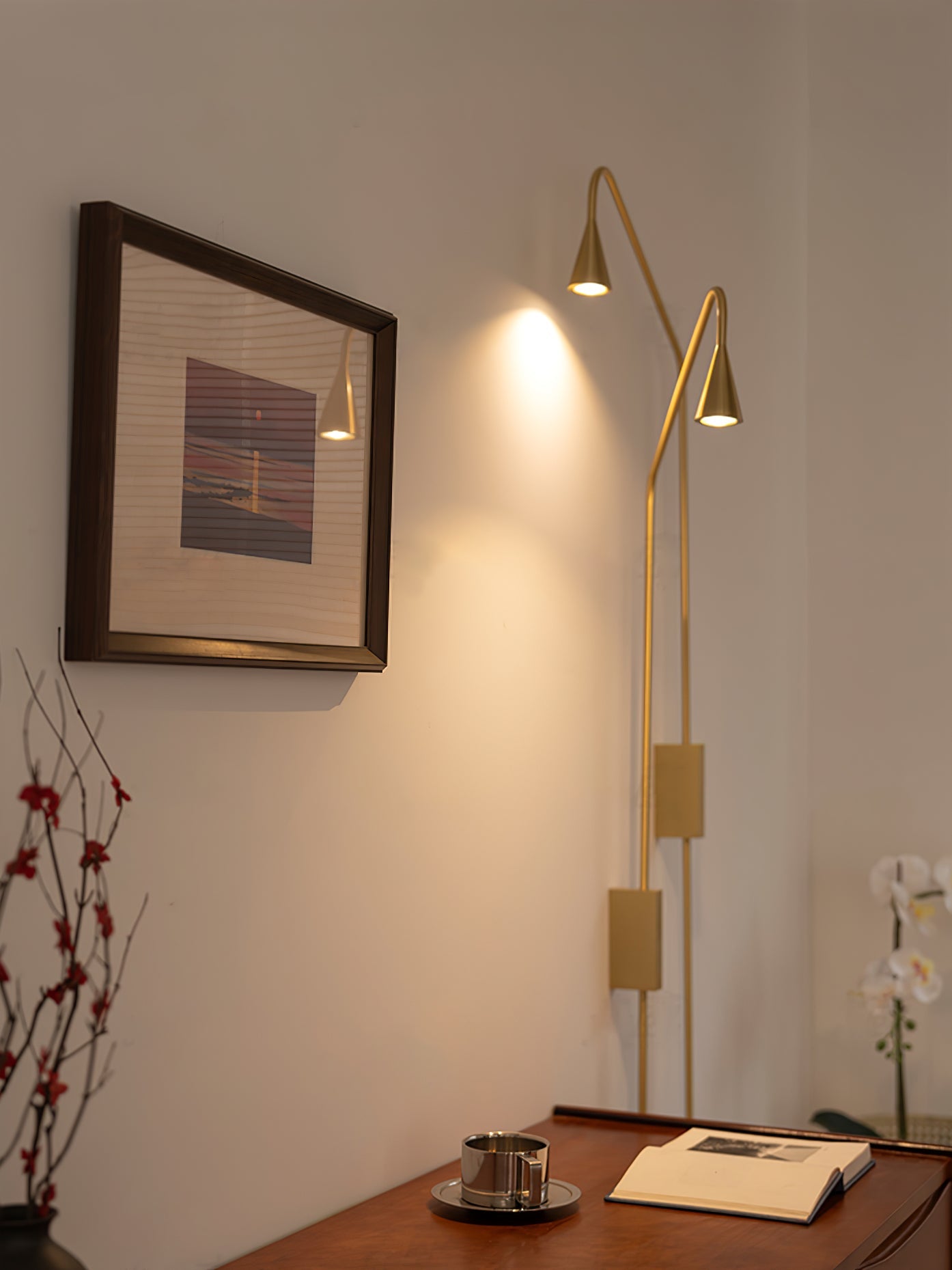 Pureform Wall Lamp - Blowlighting