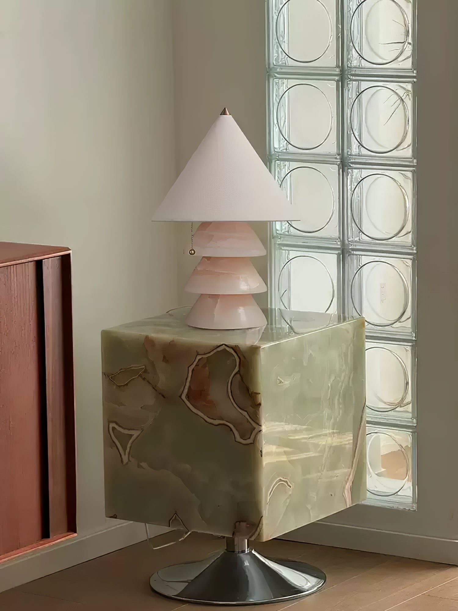 Pyramid Retro Marble Table Lamp - Blowlighting
