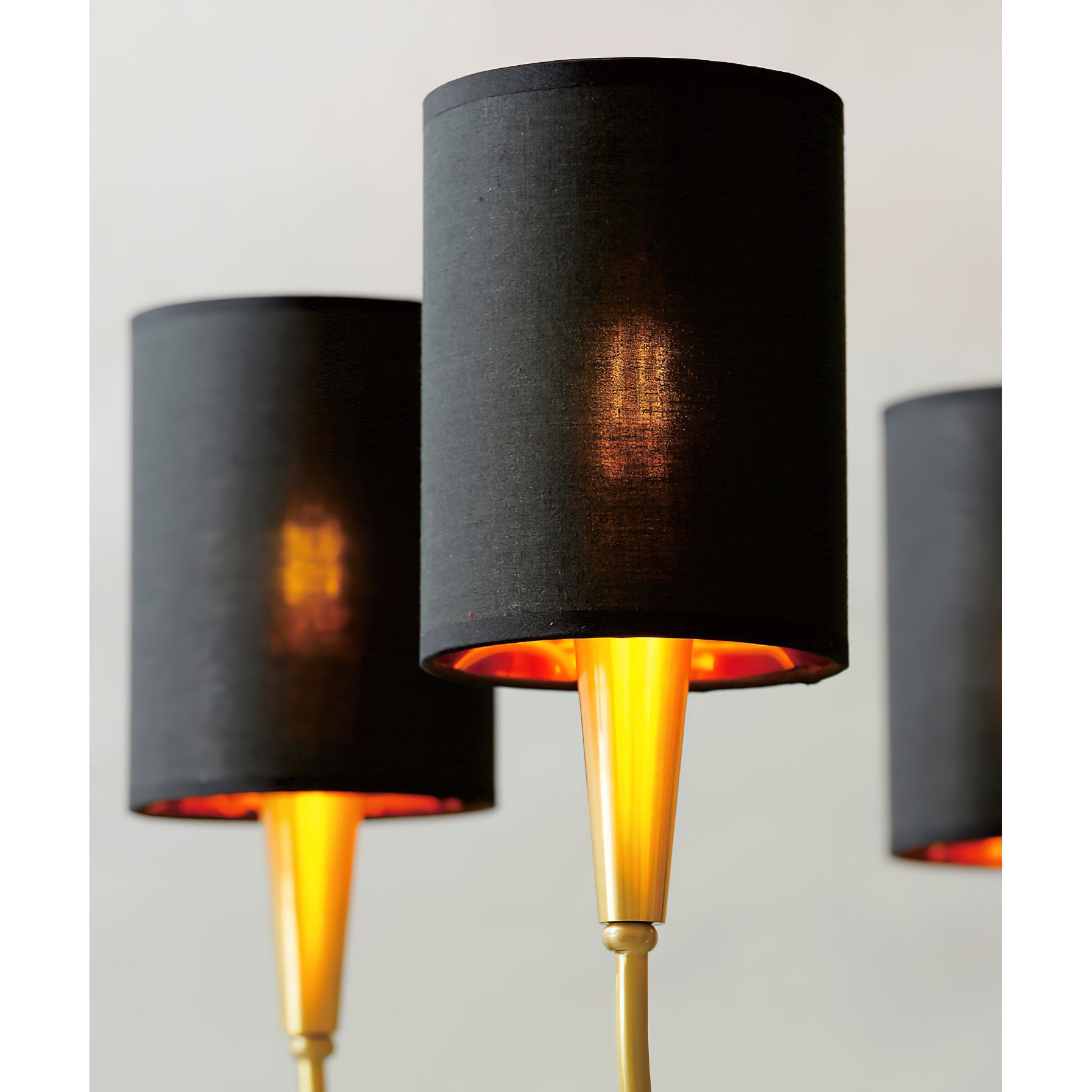 Altheir Modern Metal Chandelier - Blowlighting