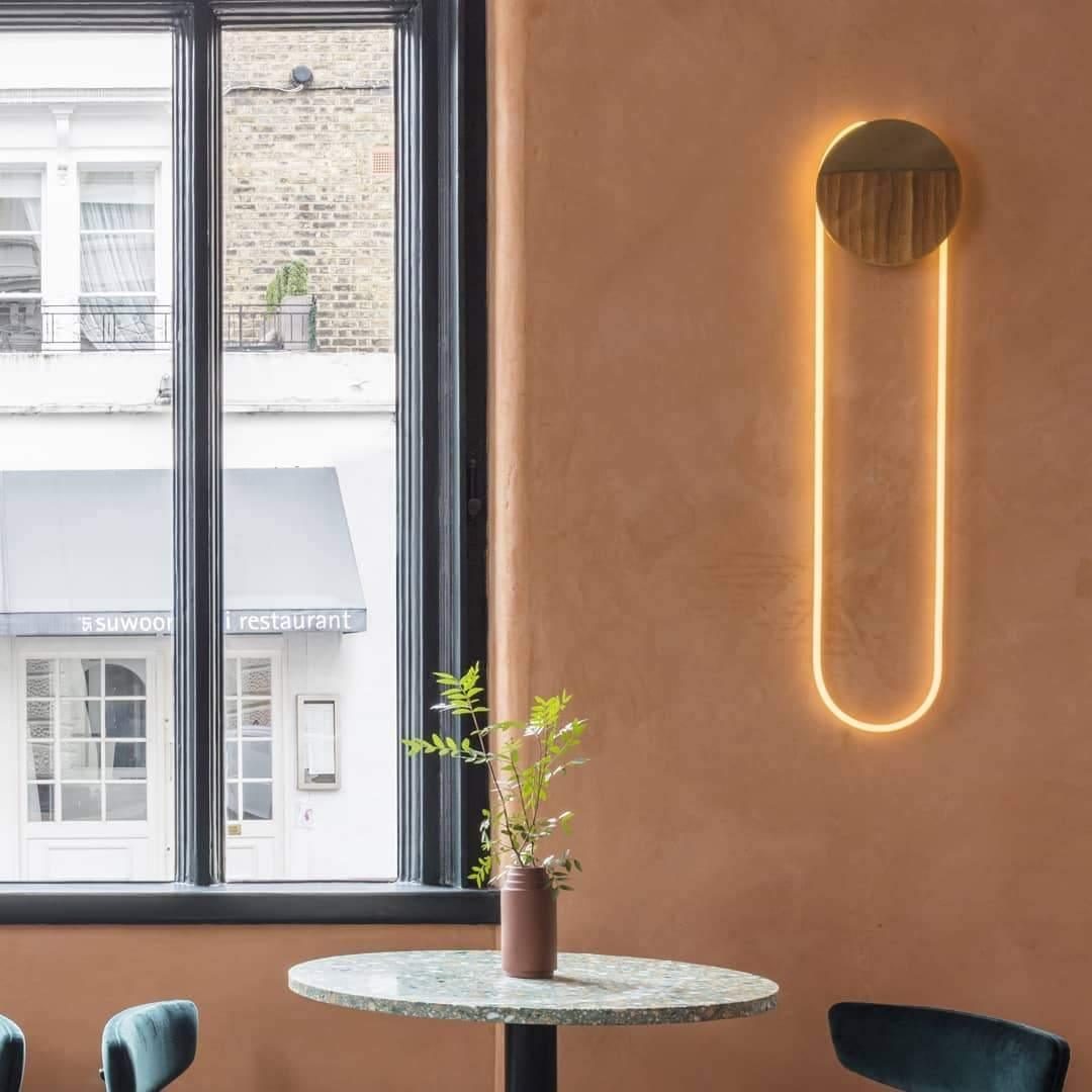 RA Wall Lamp - Blowlighting