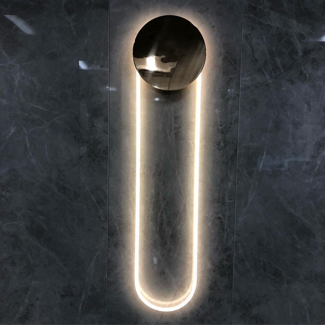 RA Wall Lamp - Blowlighting