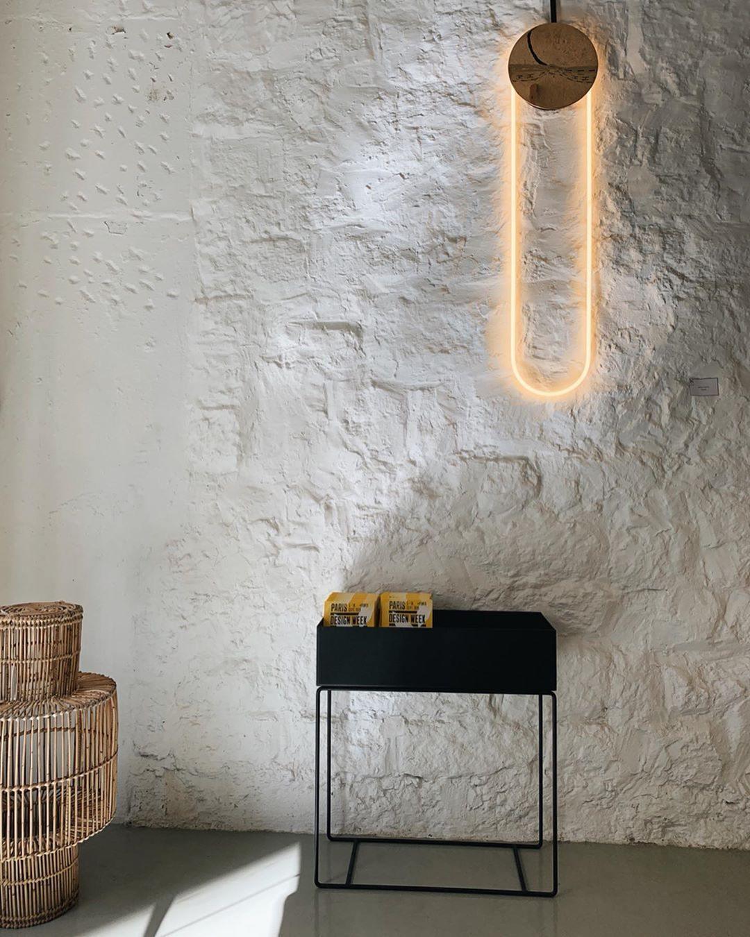 RA Wall Lamp - Blowlighting