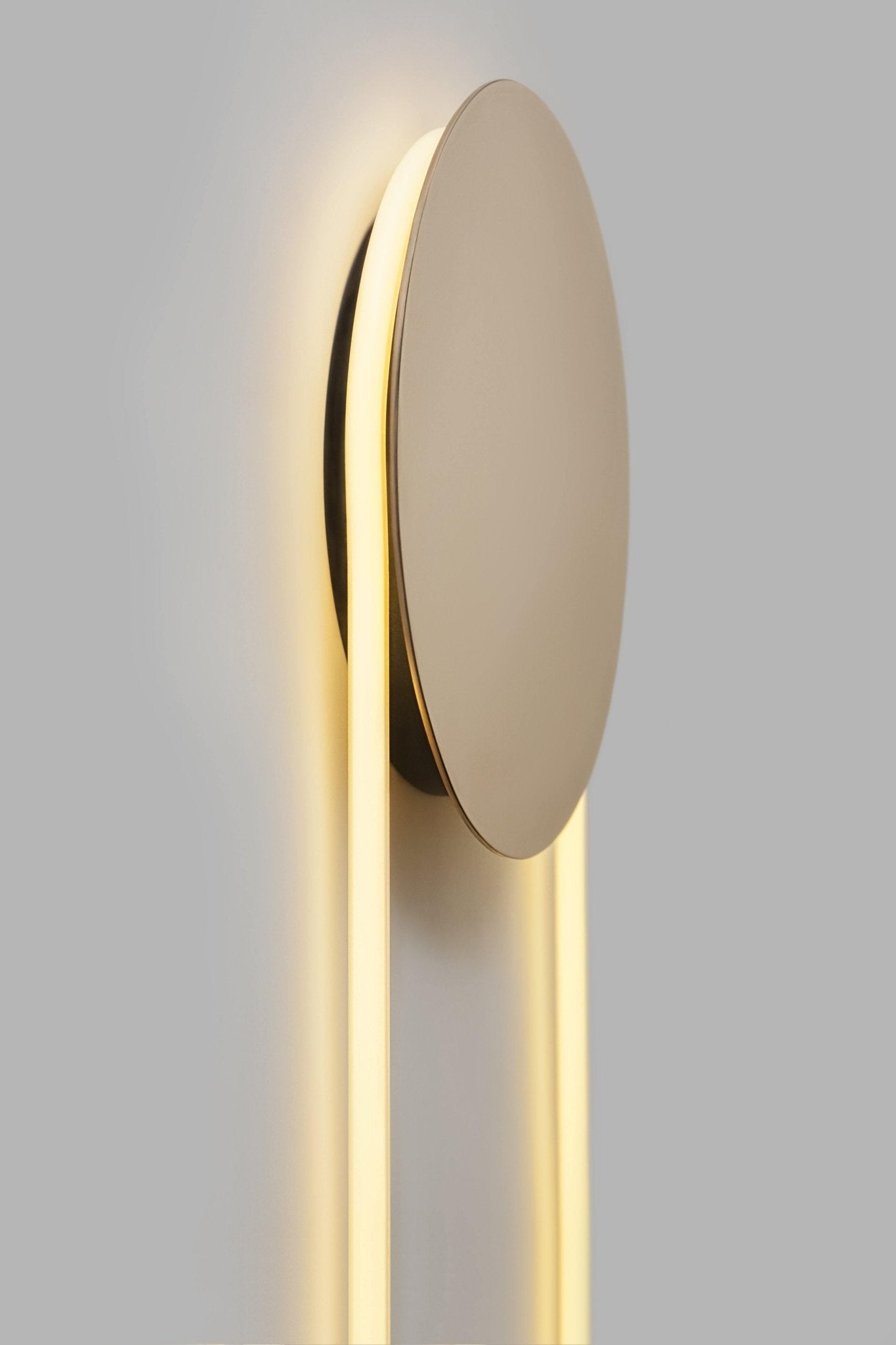 RA Wall Lamp - Blowlighting