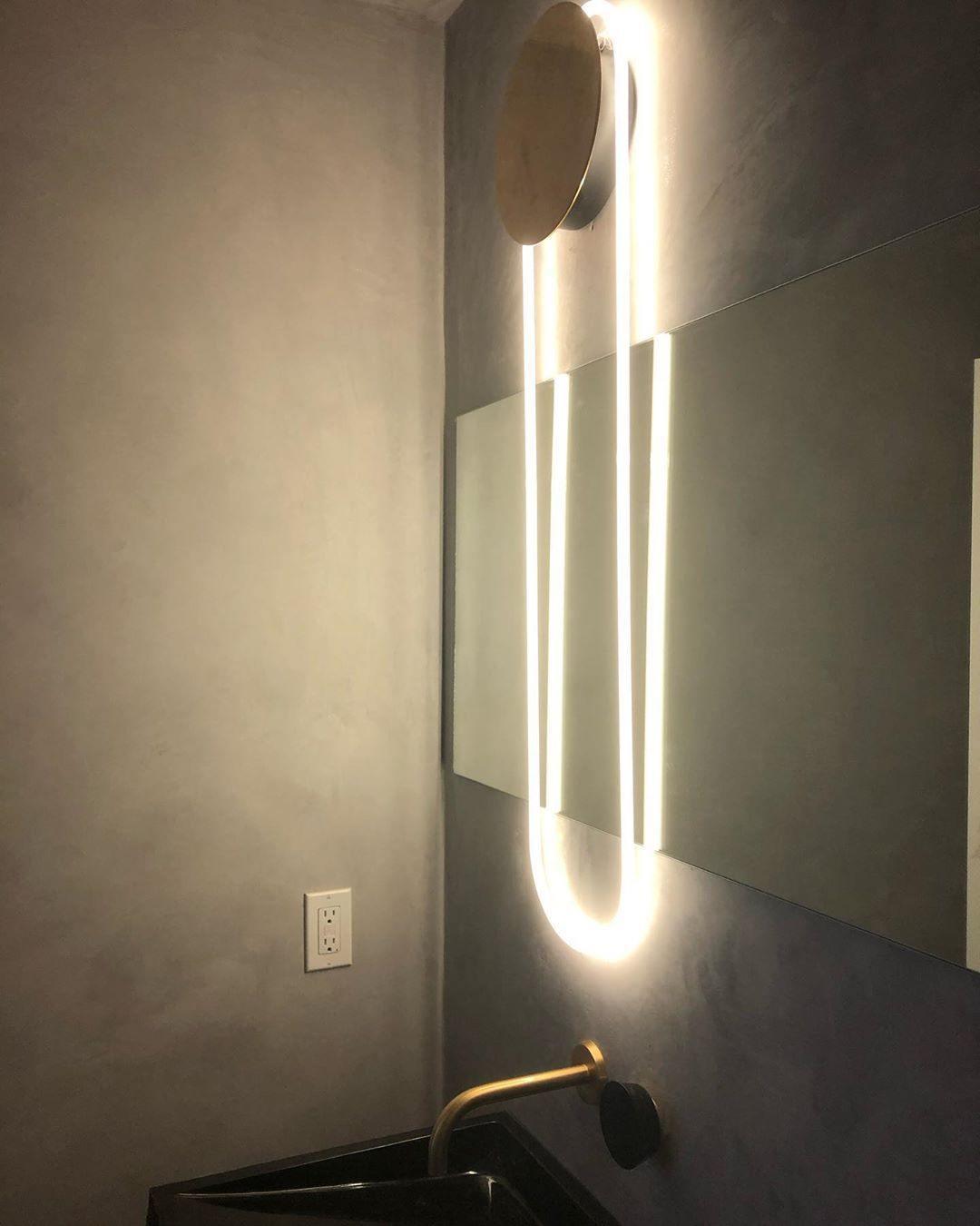 RA Wall Lamp - Blowlighting