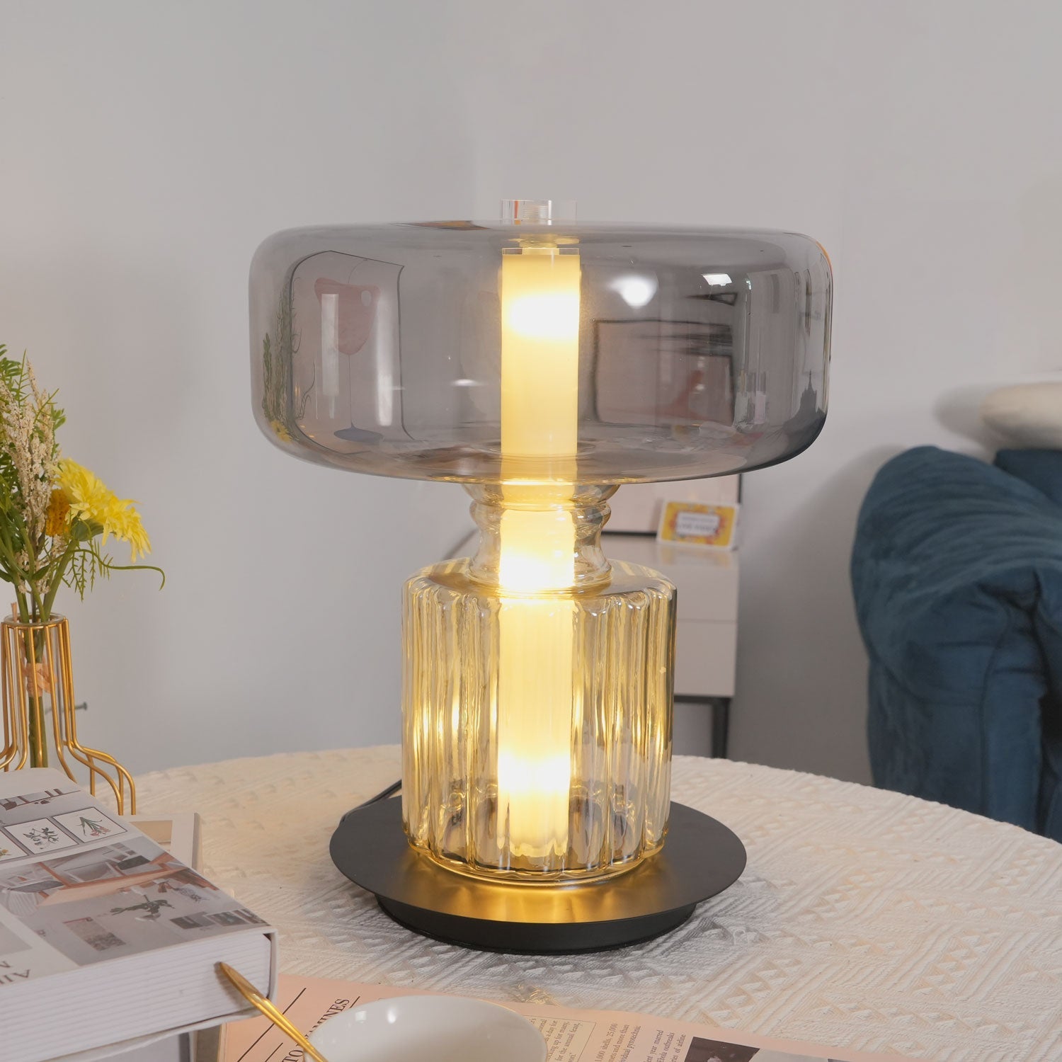 Rapanui Table Lamp - Blowlighting