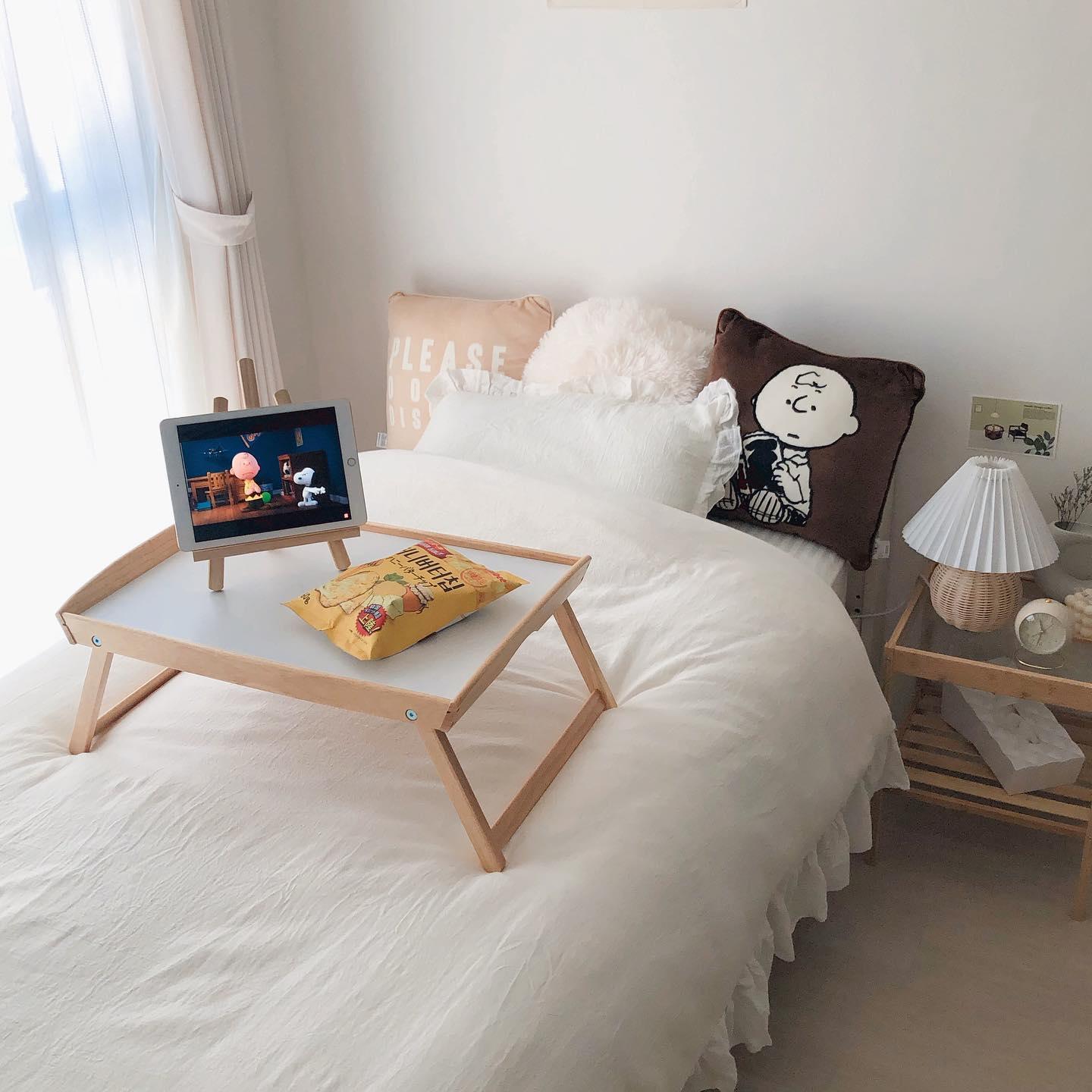 Rattan Pleated Table lamp - Blowlighting