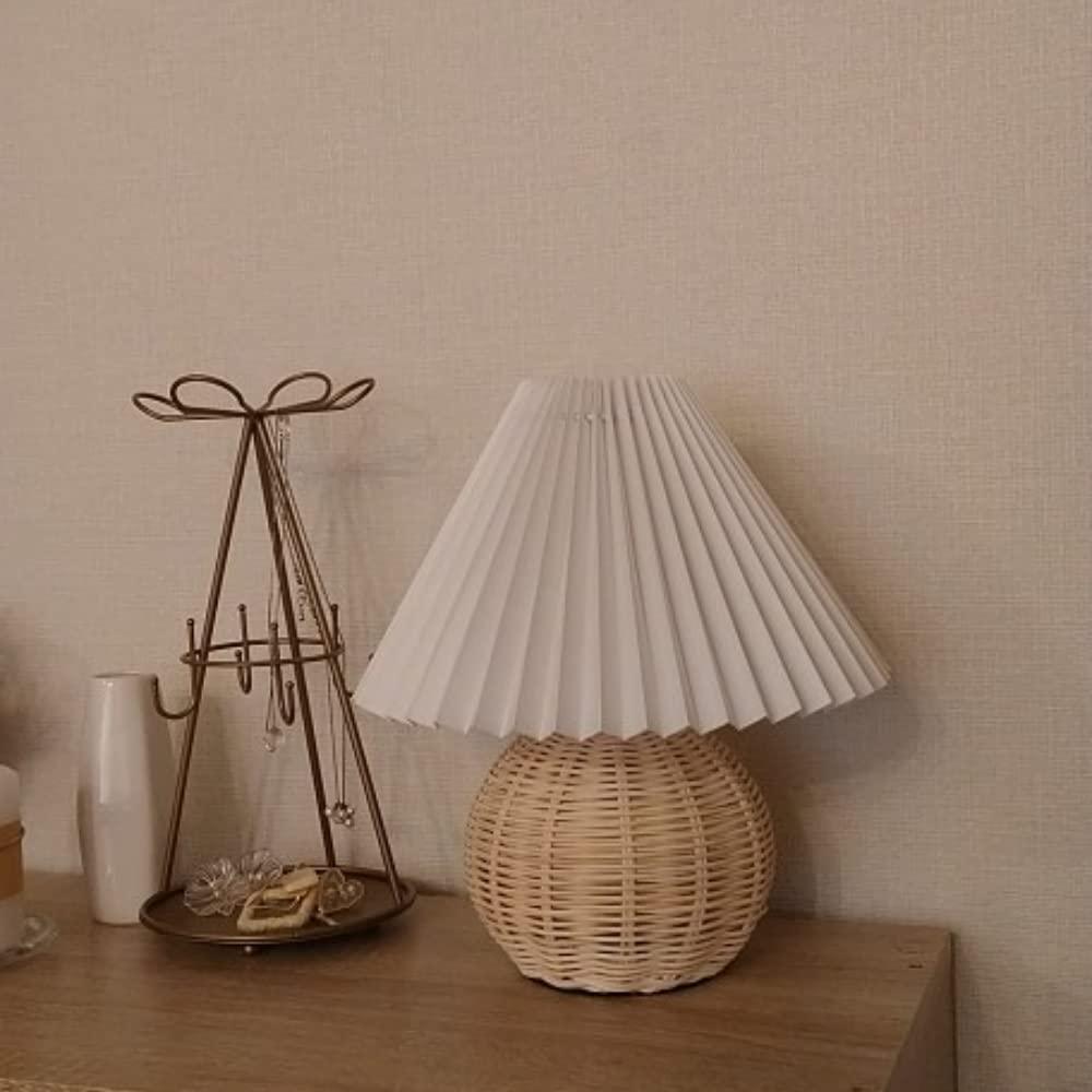 Rattan Pleated Table lamp - Blowlighting