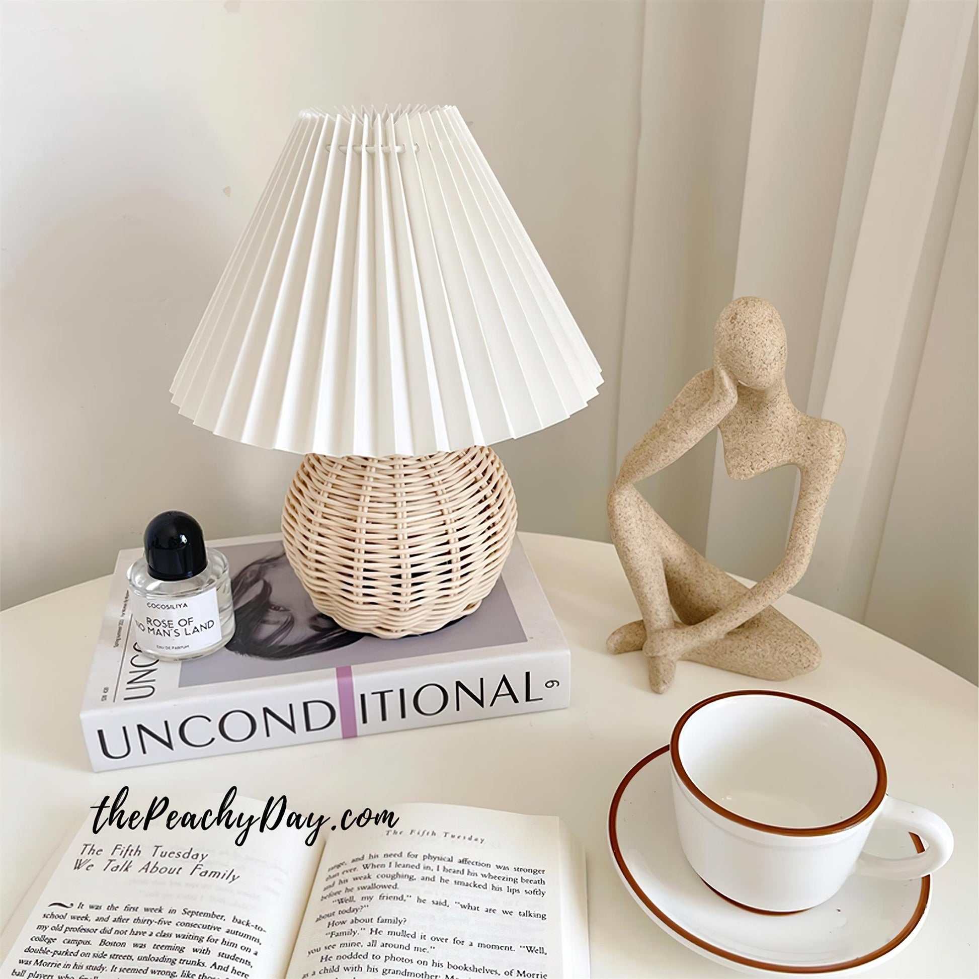 Rattan Pleated Table lamp - Blowlighting