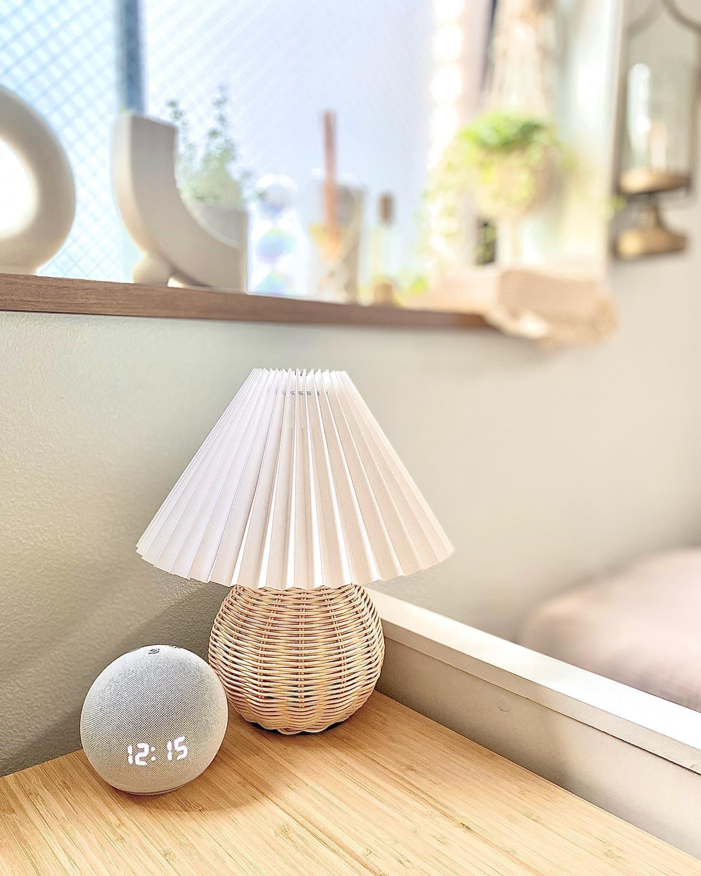 Rattan Pleated Table lamp - Blowlighting